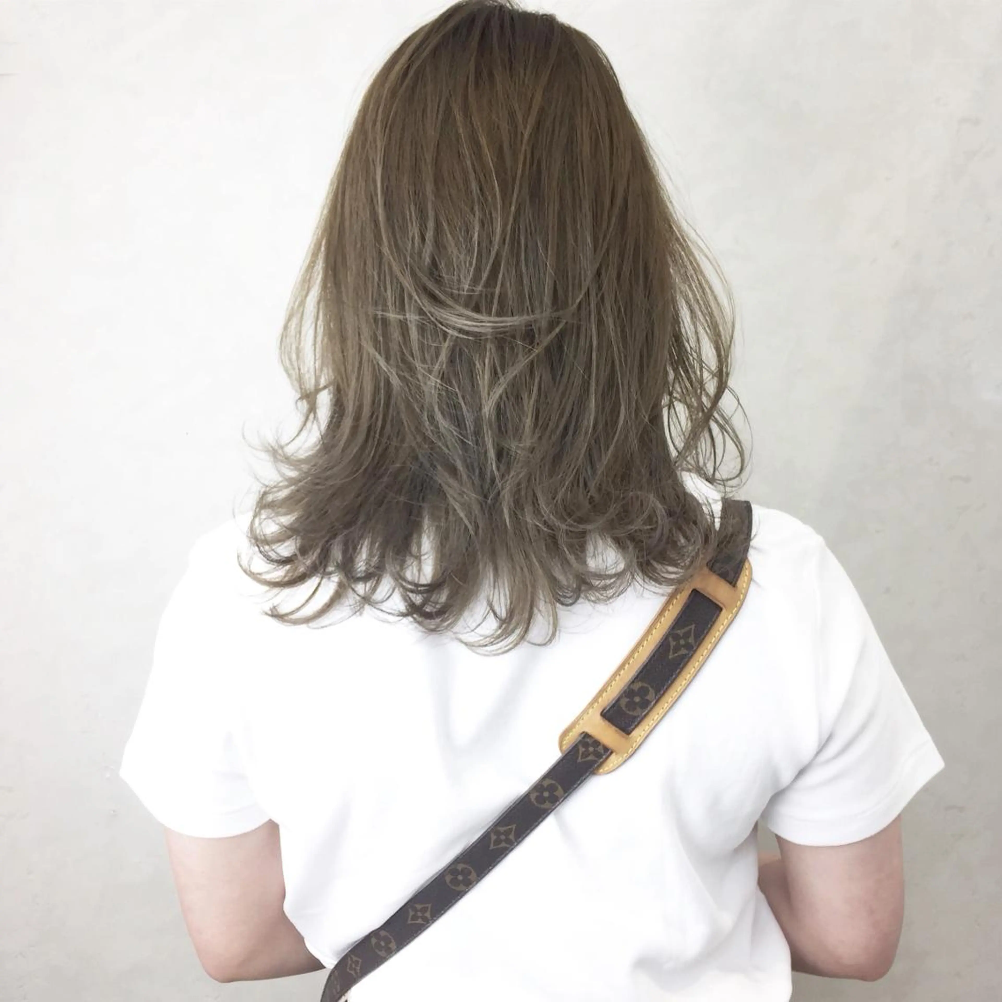 ミディアム カラー メンズ グレージュ pigment所属・♡MIHO♡ スタイリストのヘアスタイル