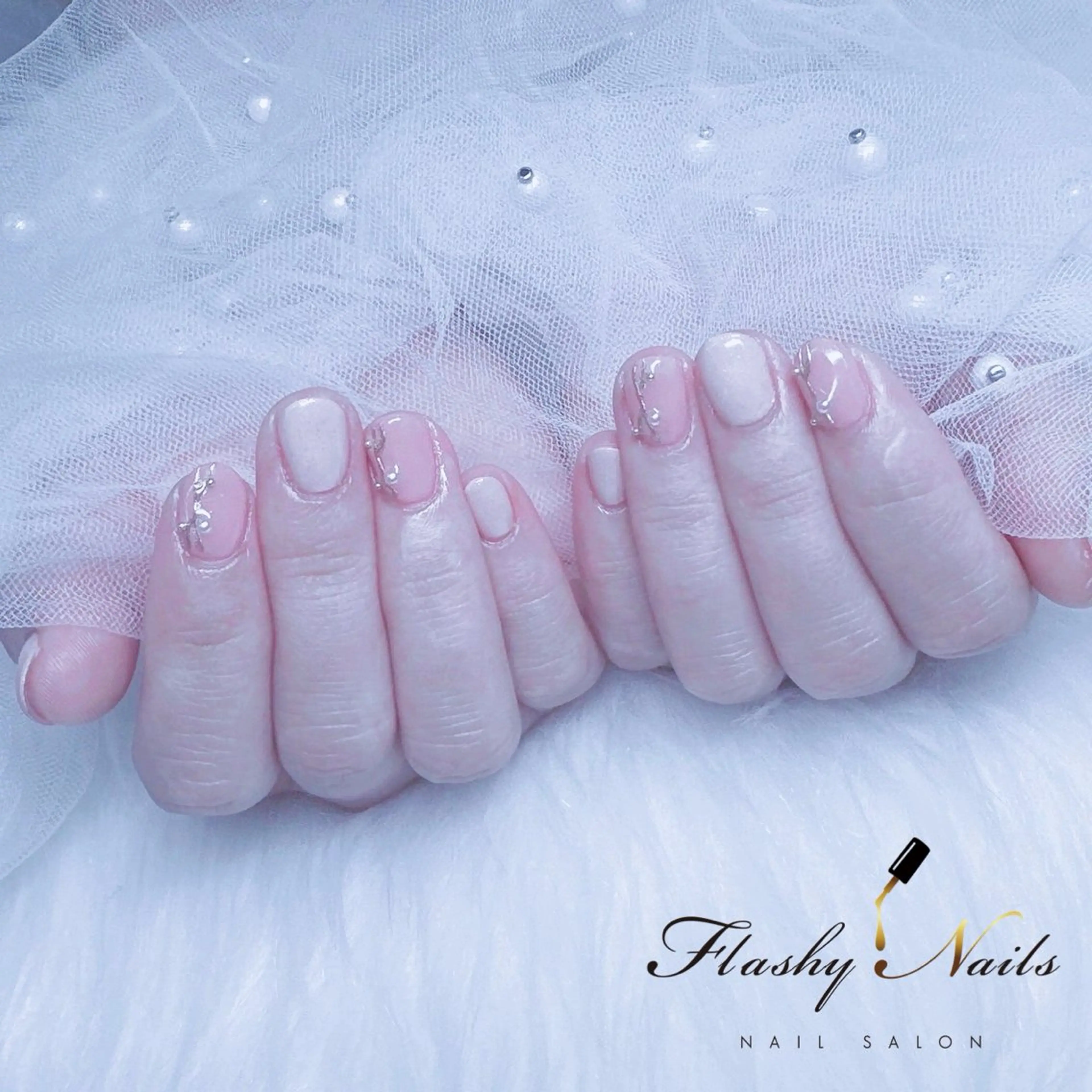 ネイル ハンドネイル Flashy Nailsのネイルデザイン