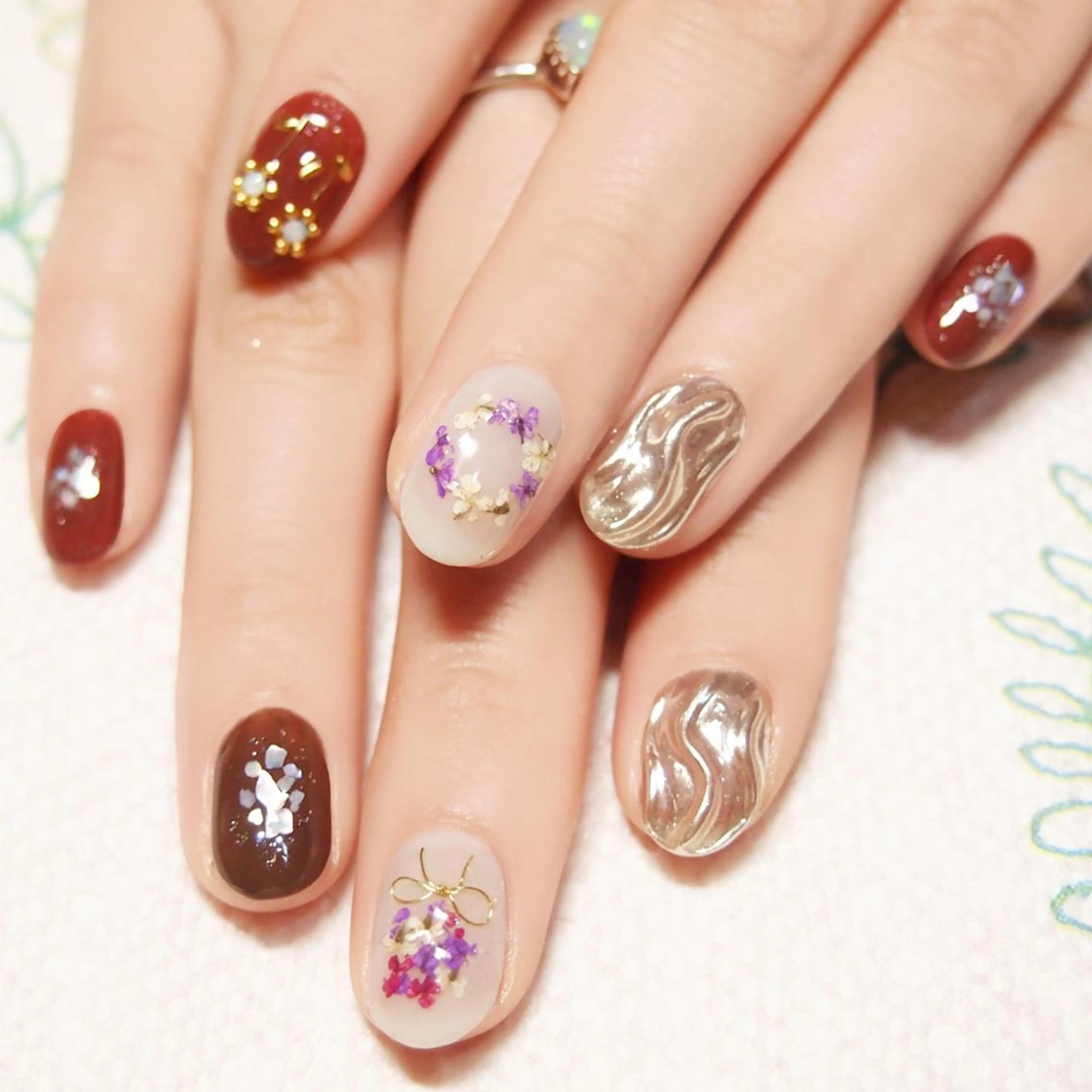 ネイル 山田 麻衣のネイルデザイン