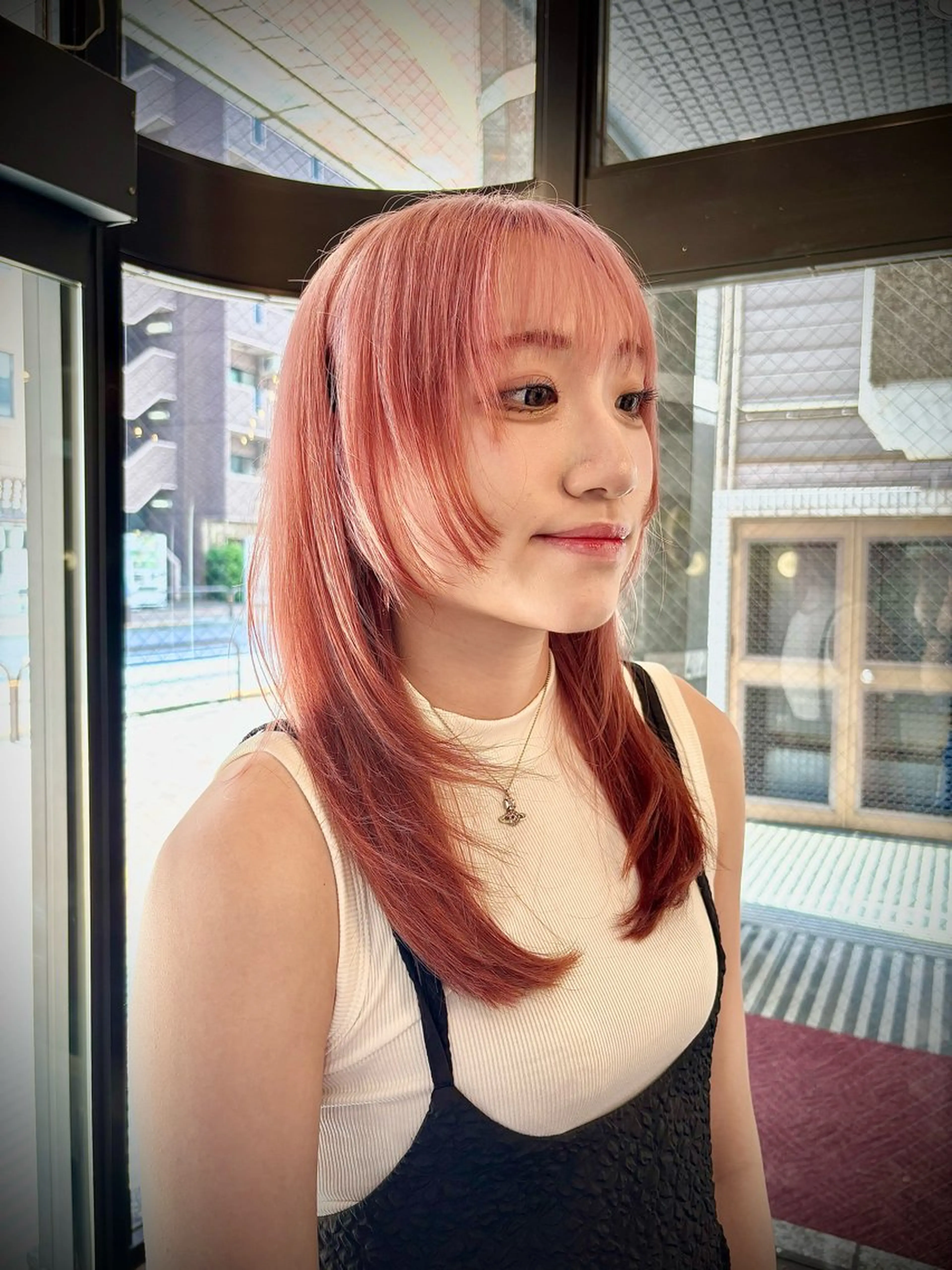 ロング カット ヘアカラー 🫧透明感カラーレイ ヤースタイル松浦元海のヘアスタイル