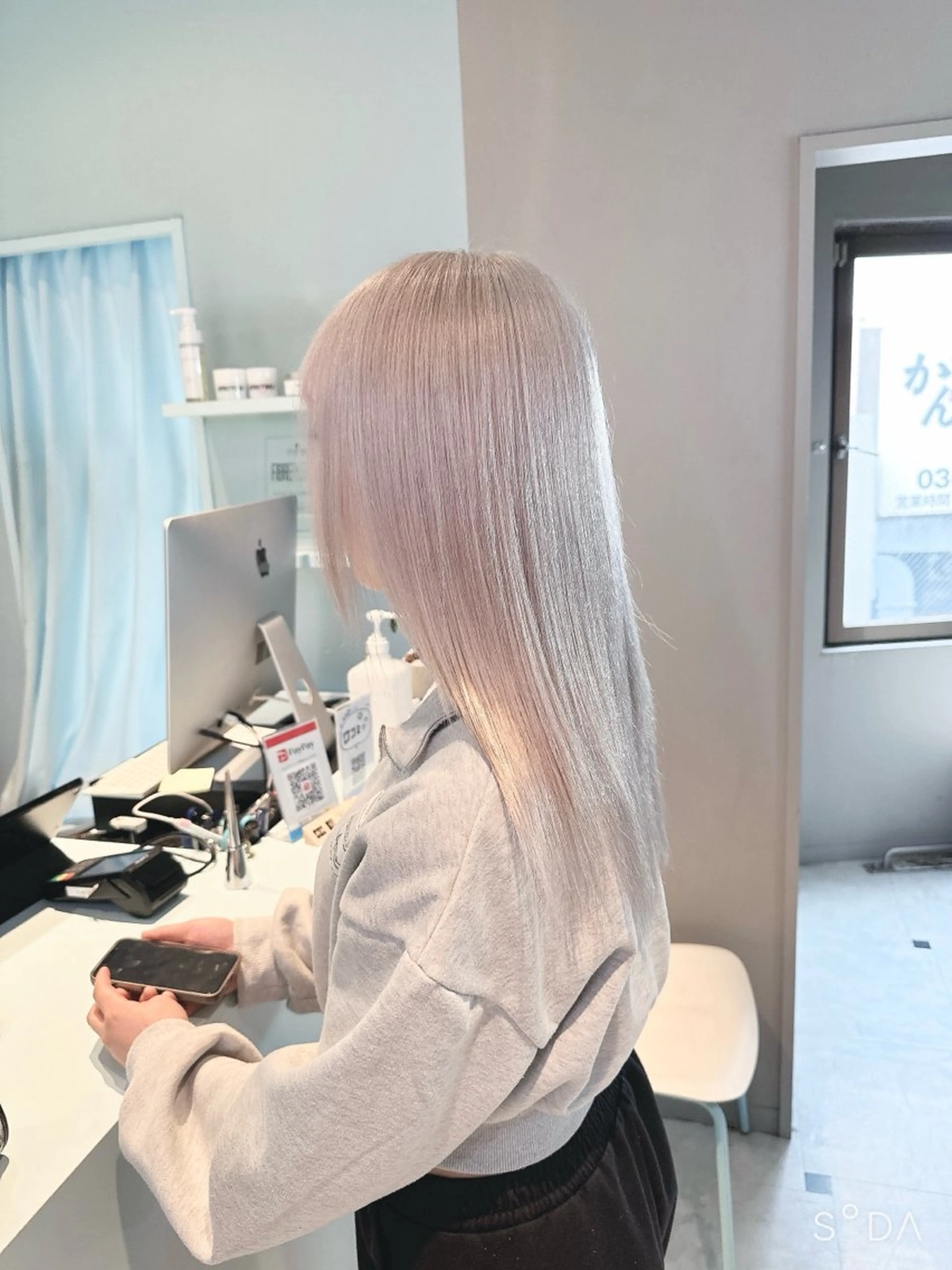 ロング カラー ハイトーン/韓国 レイヤー/るか🎀のヘアスタイル