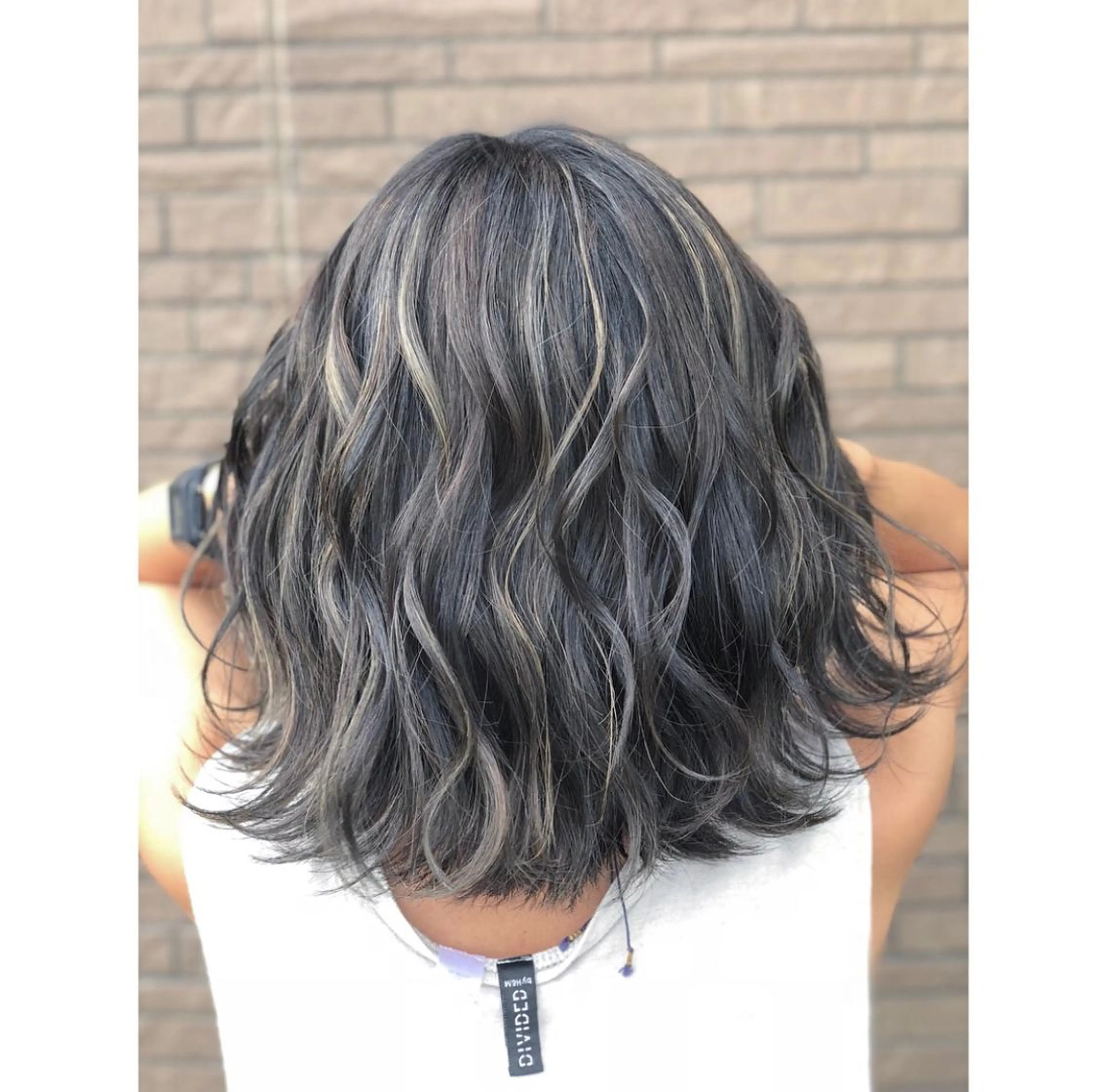 ショート カラー バレイヤージュ デザインカラー グラデーションカラー グレージュ ハイライトカラー アンドウ ユウ/ レイヤーカット/韓国のヘアスタイル