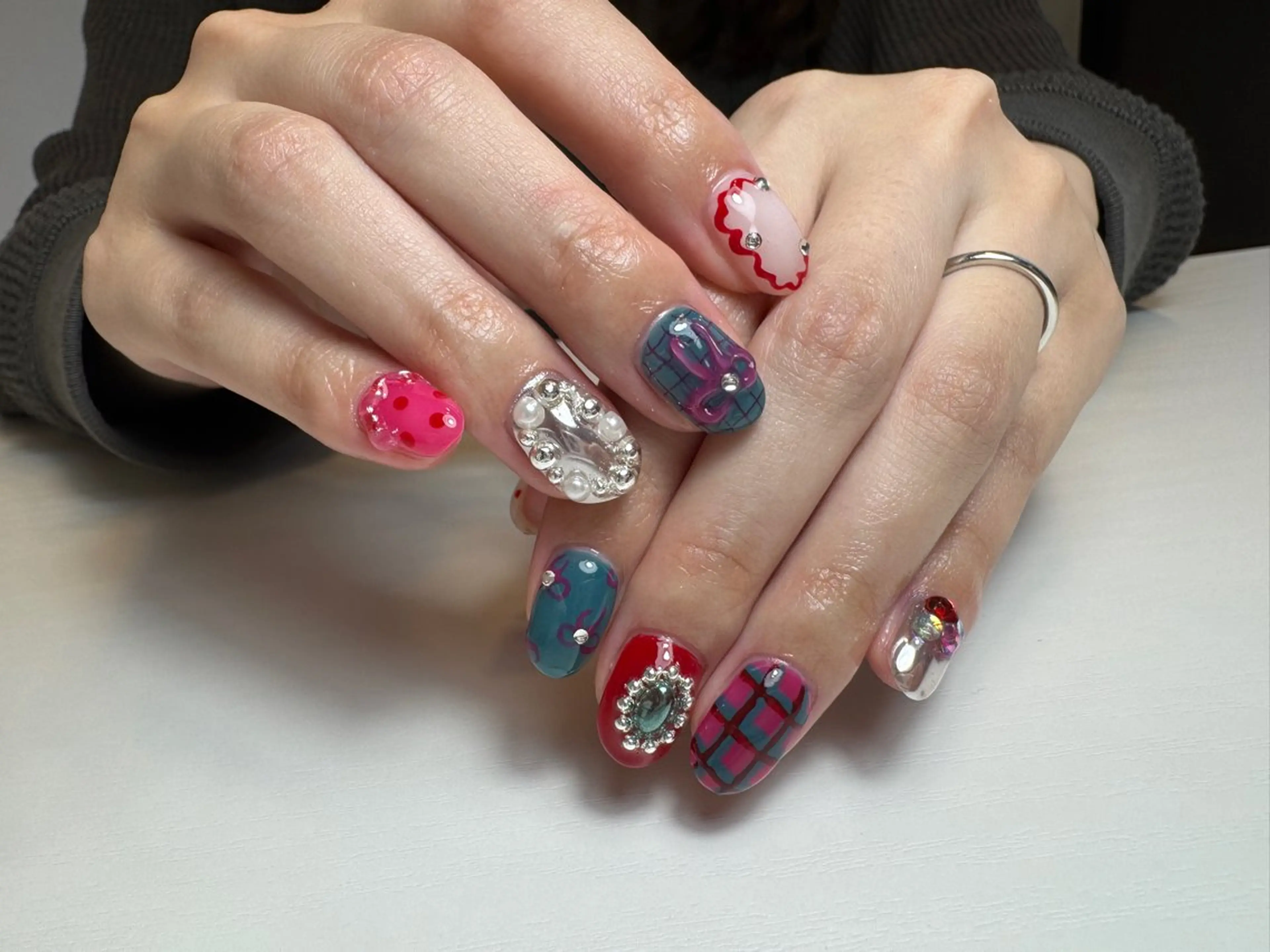 ネイル 鈴木 沙羅のネイルデザイン