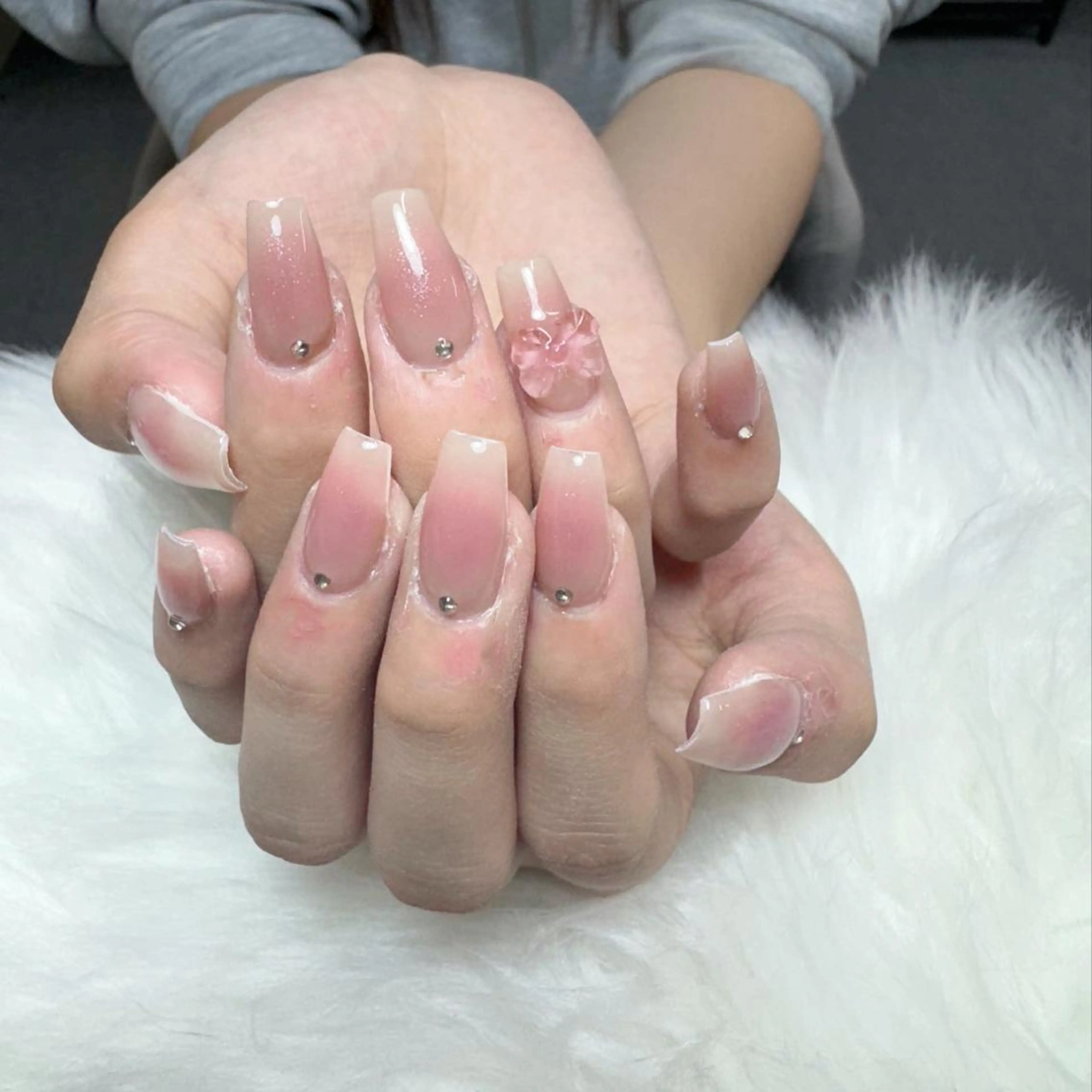 ネイル ハンドネイル 🎀nana🫧 ワンホンネイル🎀のネイルデザイン