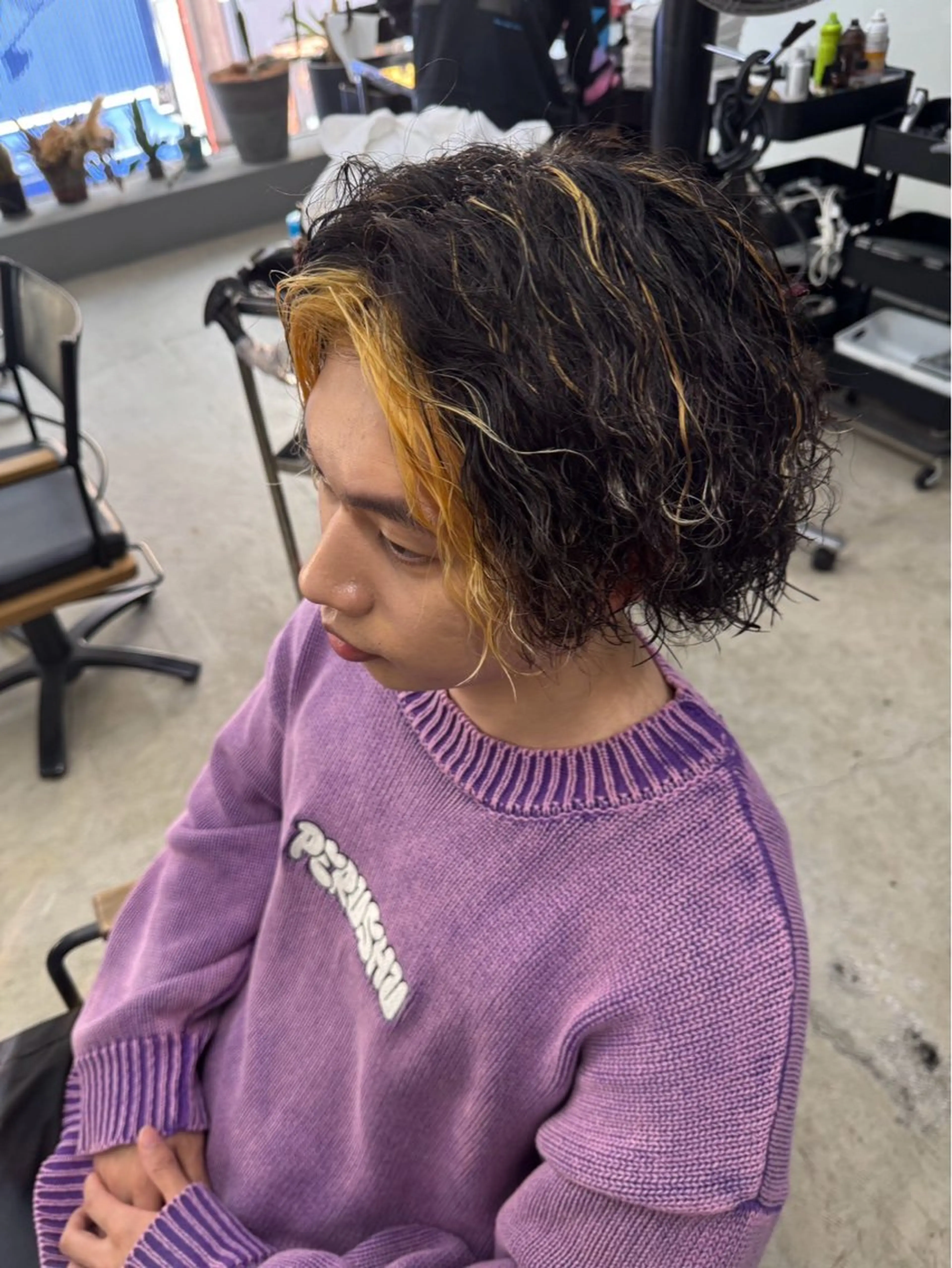 ミディアム カラー パーマ メンズ カット パーマ メンズ専門サロン wokeのヘアスタイル