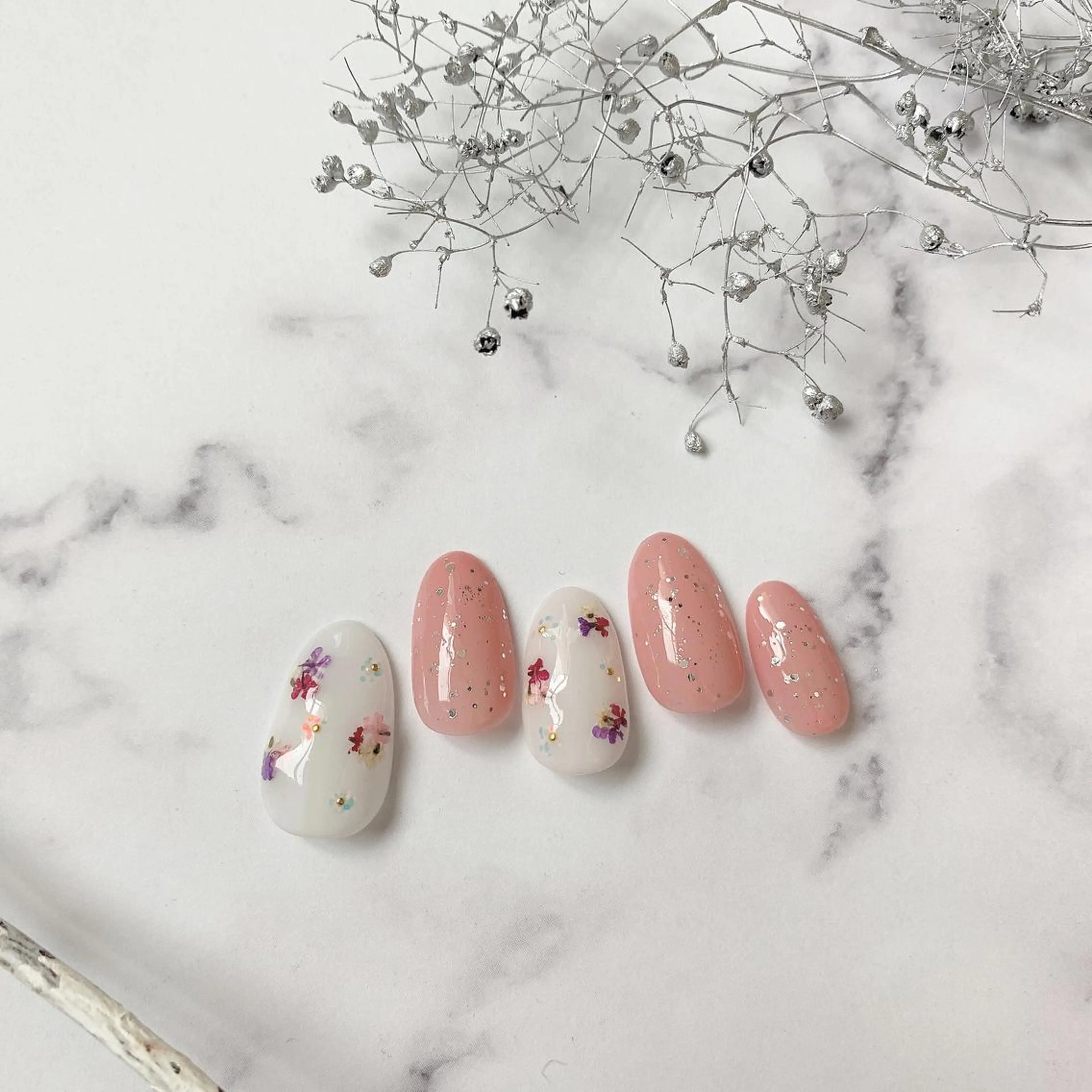 ネイル 神戸駅ネイルサロン PE NAILSのネイルデザイン
