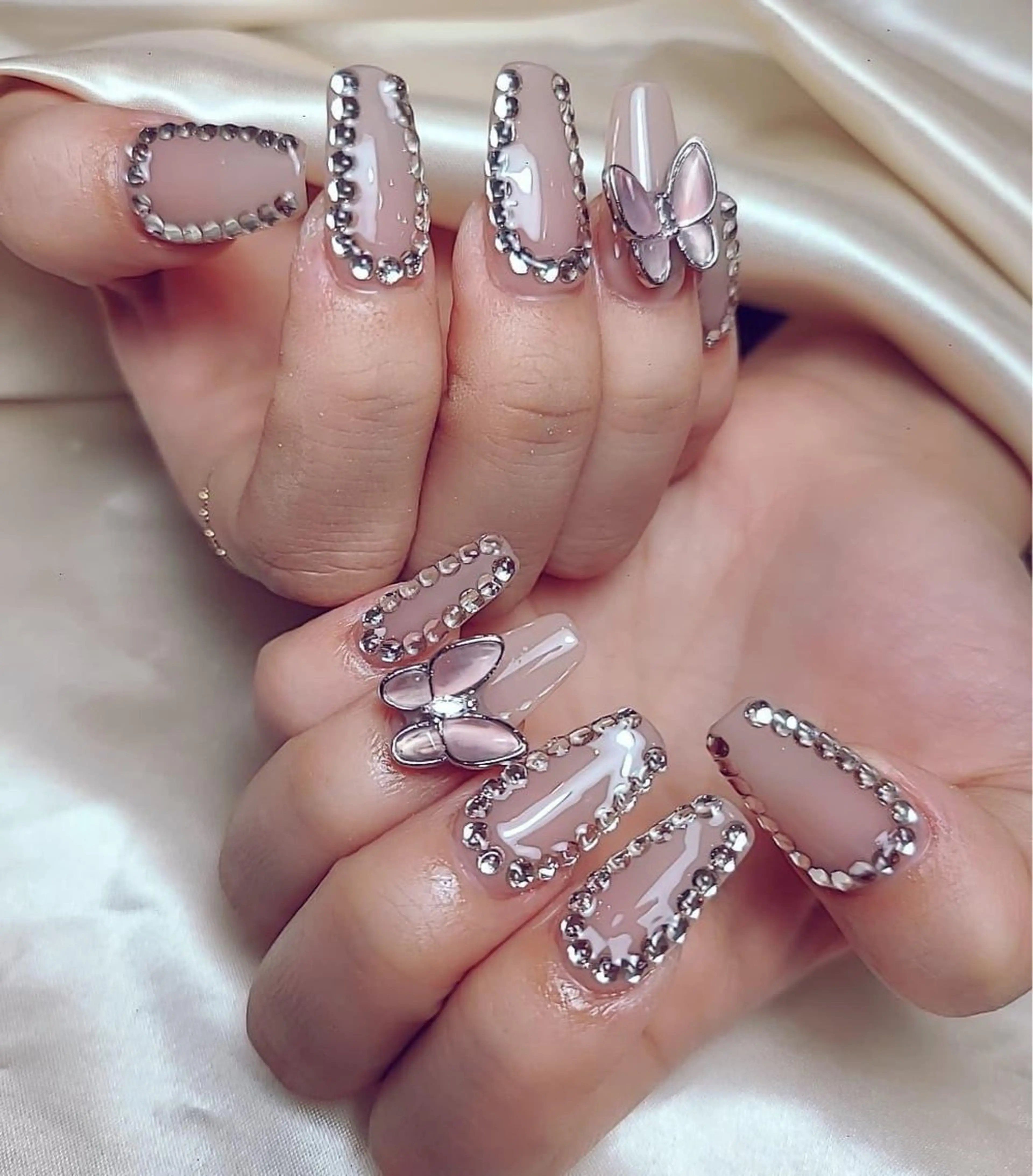 ネイル ワンカラーネイル ストーンネイル オトク ネイルのネイルデザイン