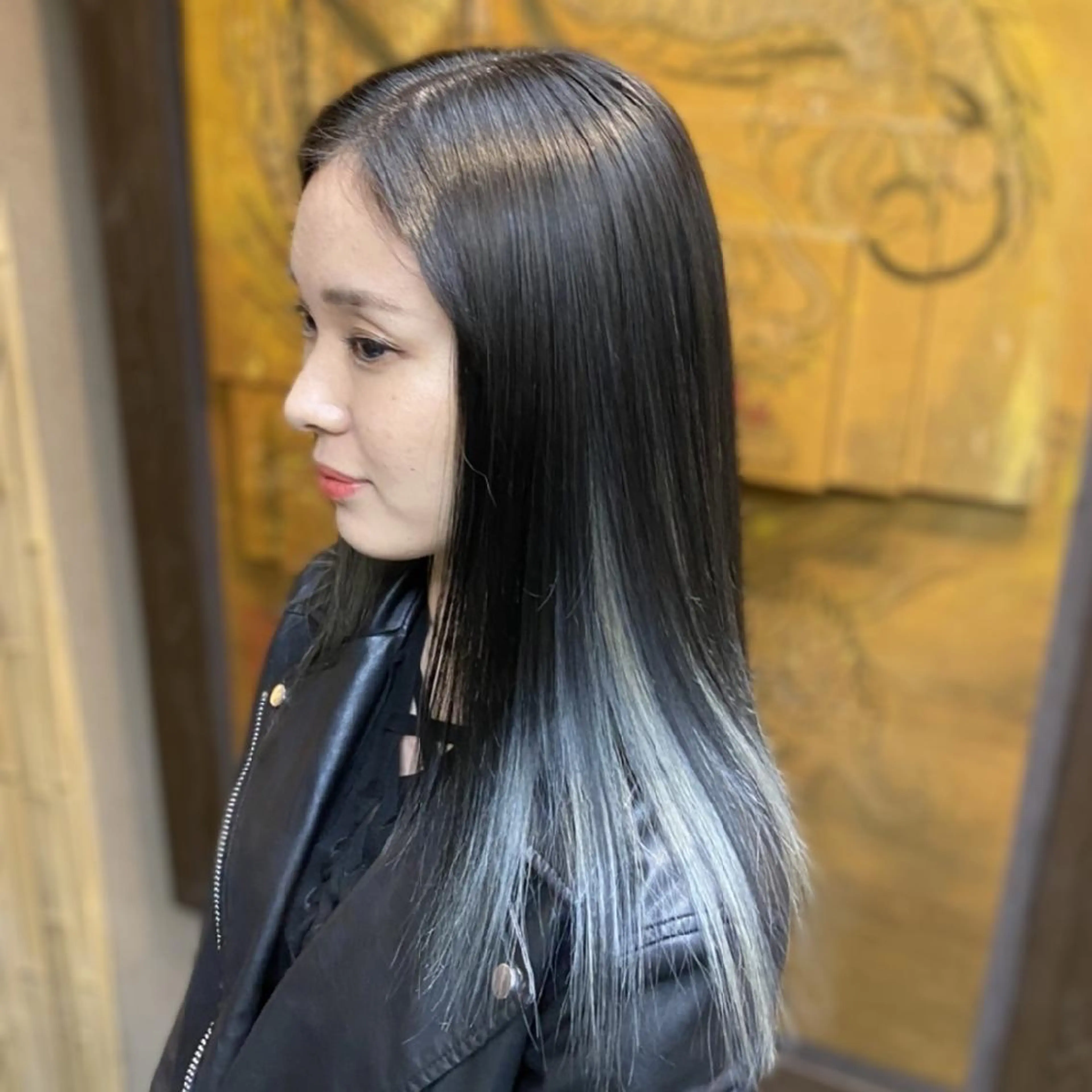 ロング カラー fuwat所属・秋葉原でカラーする なら🐉ちぇーたんのヘアスタイル