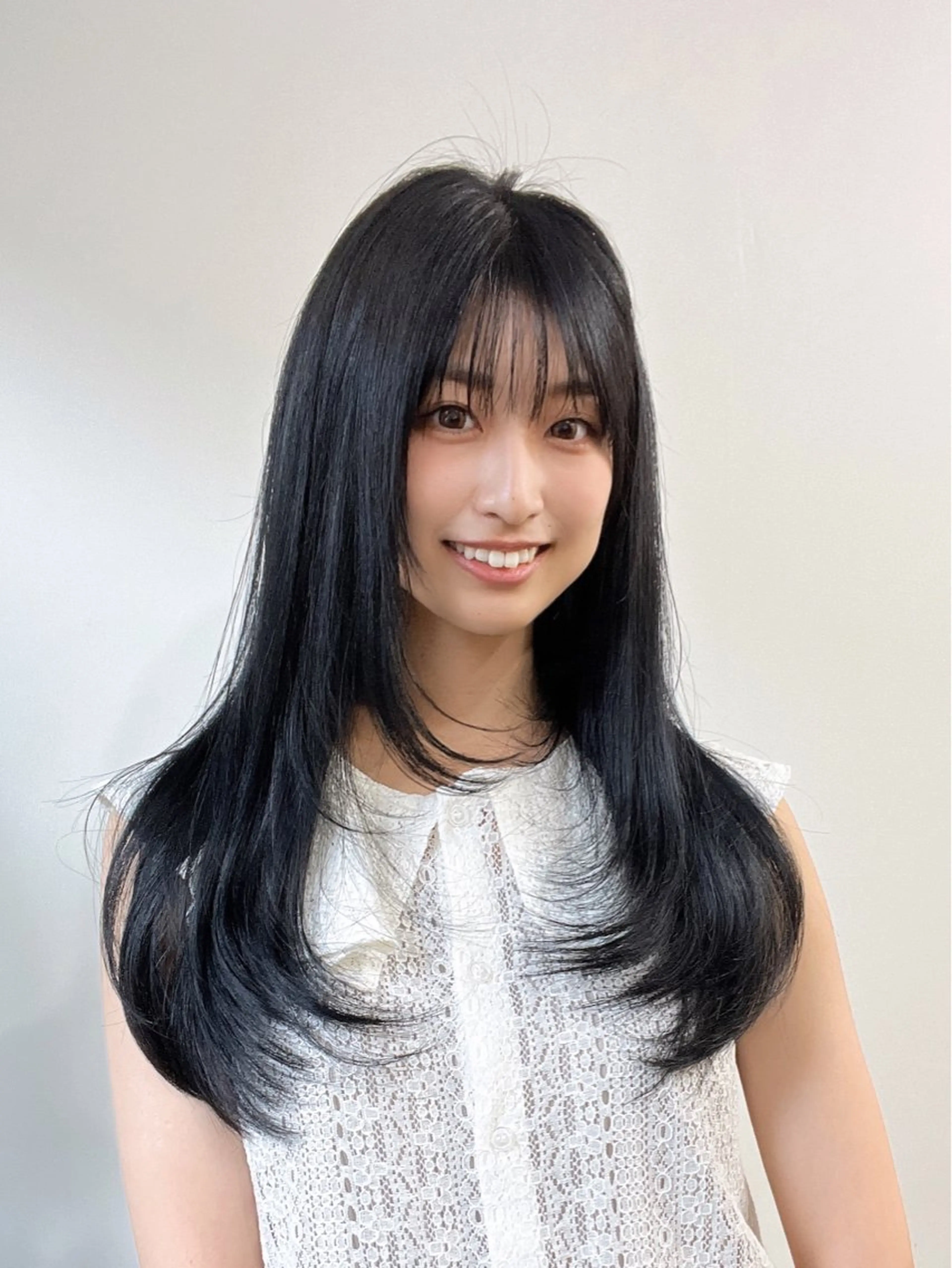 ロング カラー 韓国風ヘア 似合わせカット 小顔カット カット ヘアカラー トリートメント 武田涼レイヤーカット 髪質改善×縮毛矯正のヘアスタイル