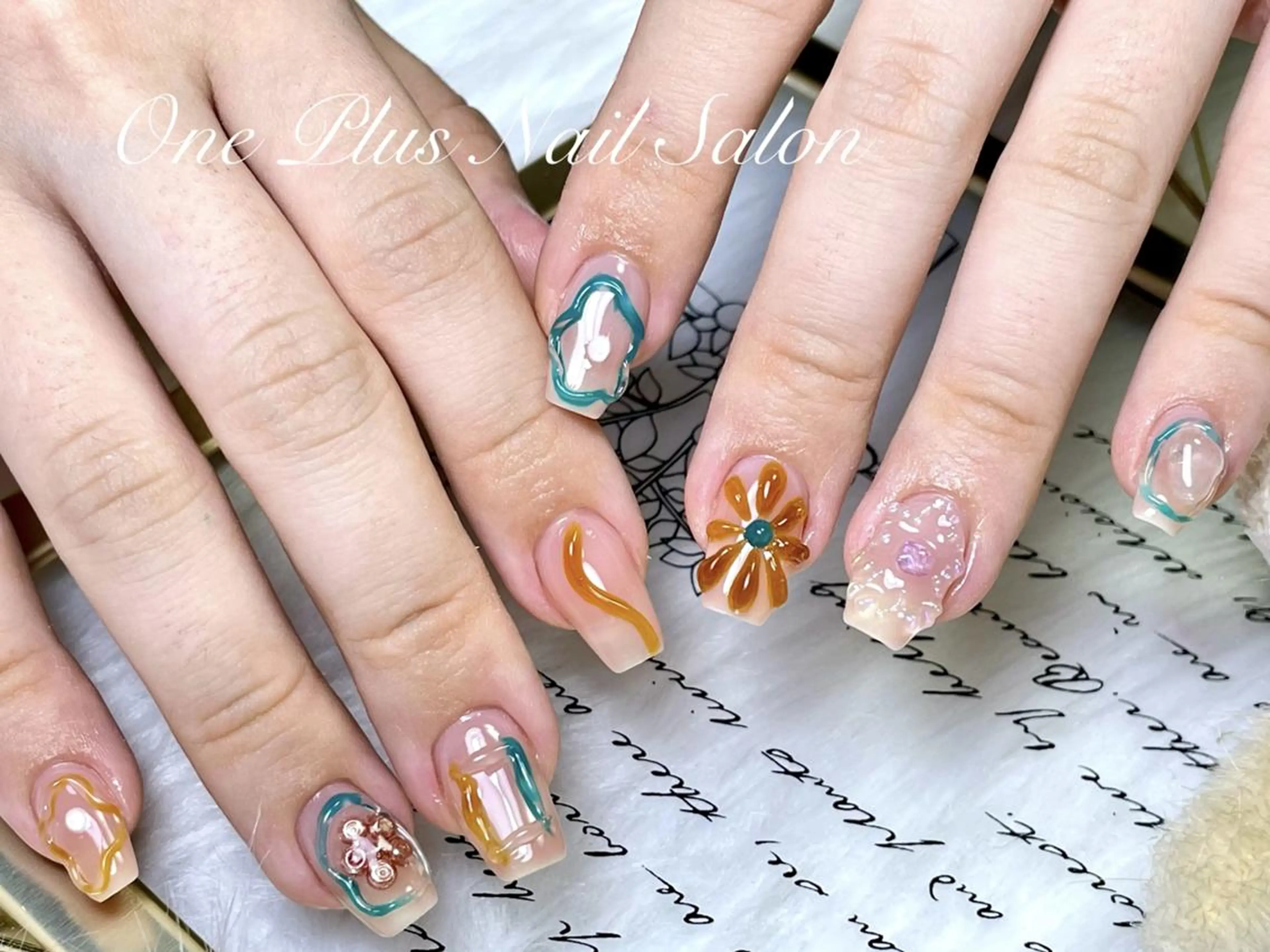 ネイル アートネイル オーロラネイル ガーリー キラキラネイル 韓国ネイル haruka 🧸のネイルデザイン