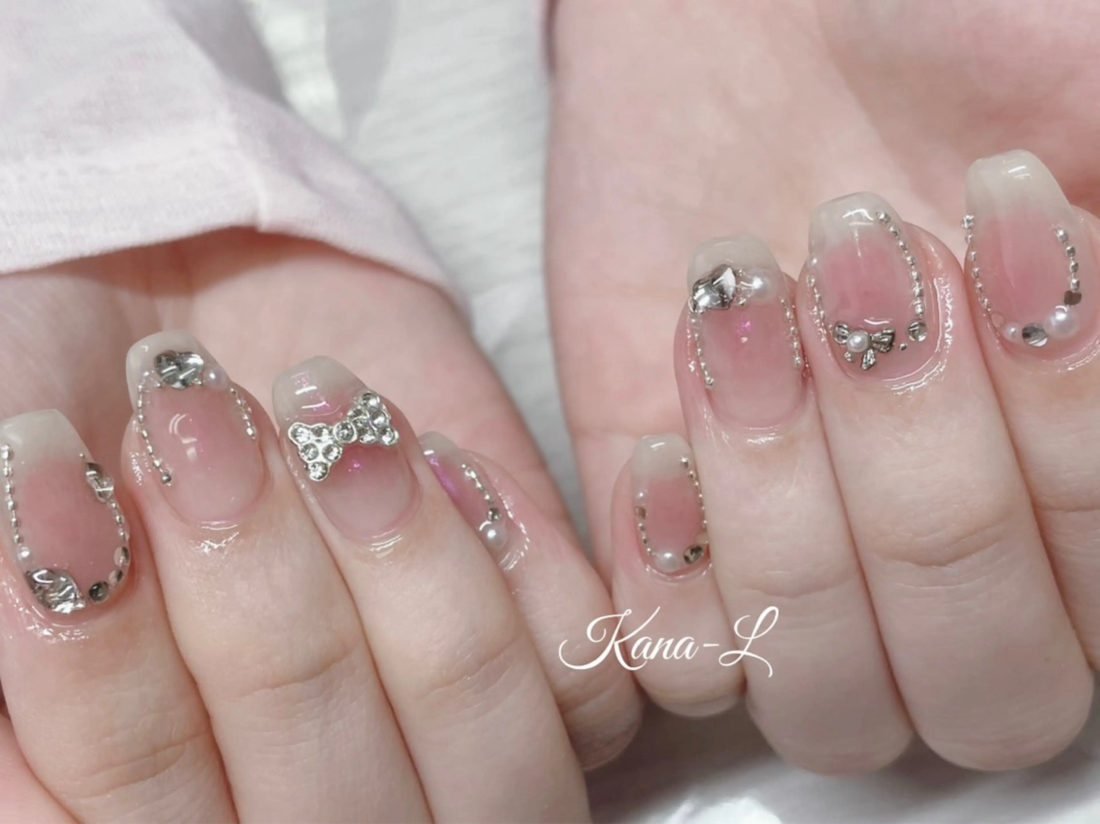 ネイル オーロラネイル チークネイル ジェルネイル 韓国ネイル ミラーネイル 芦辺 香奈のネイルデザイン