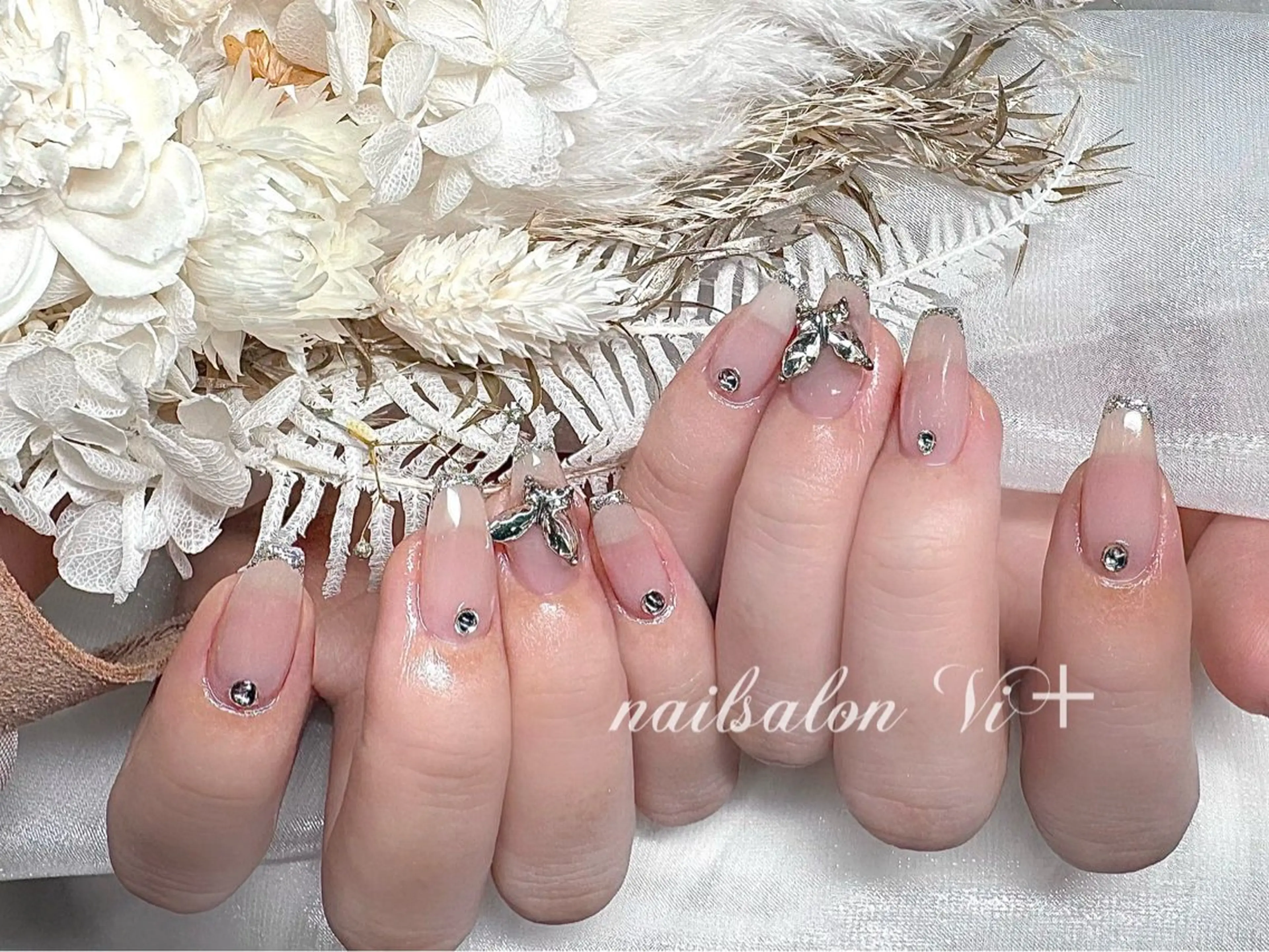キッズ ハンドネイル ✨Nailsalon Vi+✨のネイルデザイン