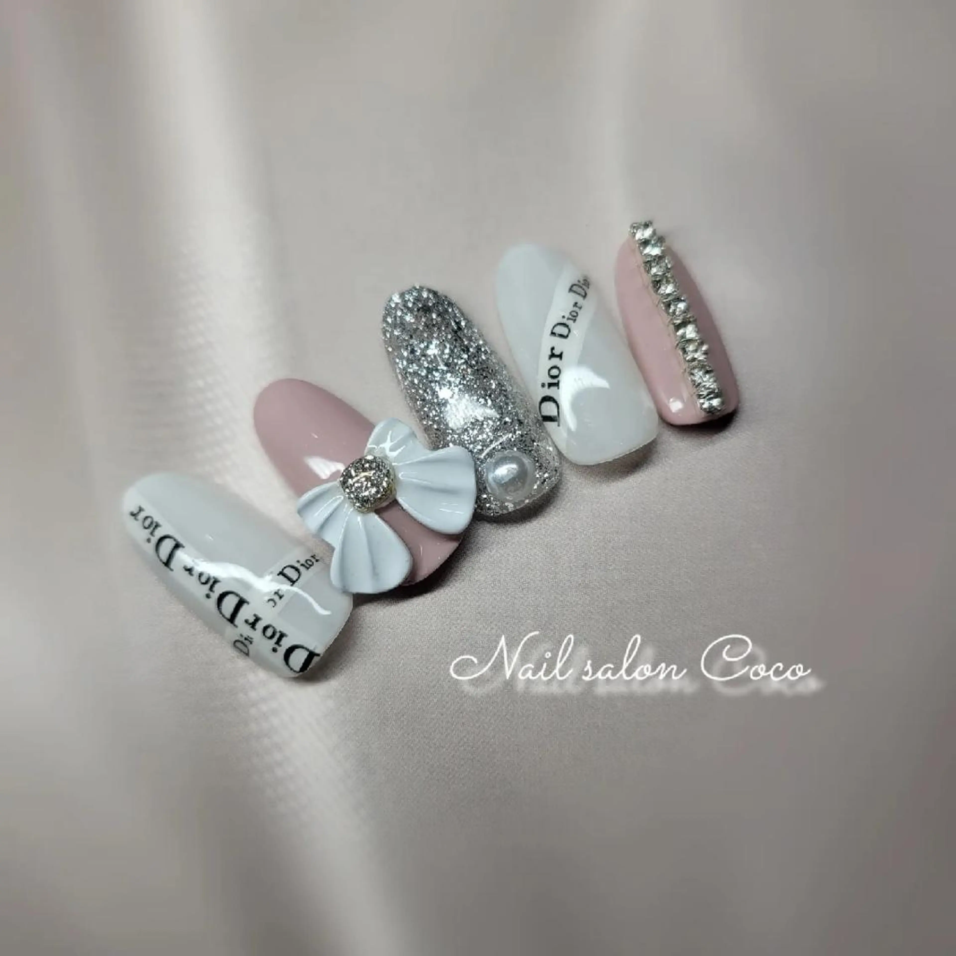 ネイル リボン Nail salon Coco所属・Nail salon Coco【溝の口駅】のネイルデザイン