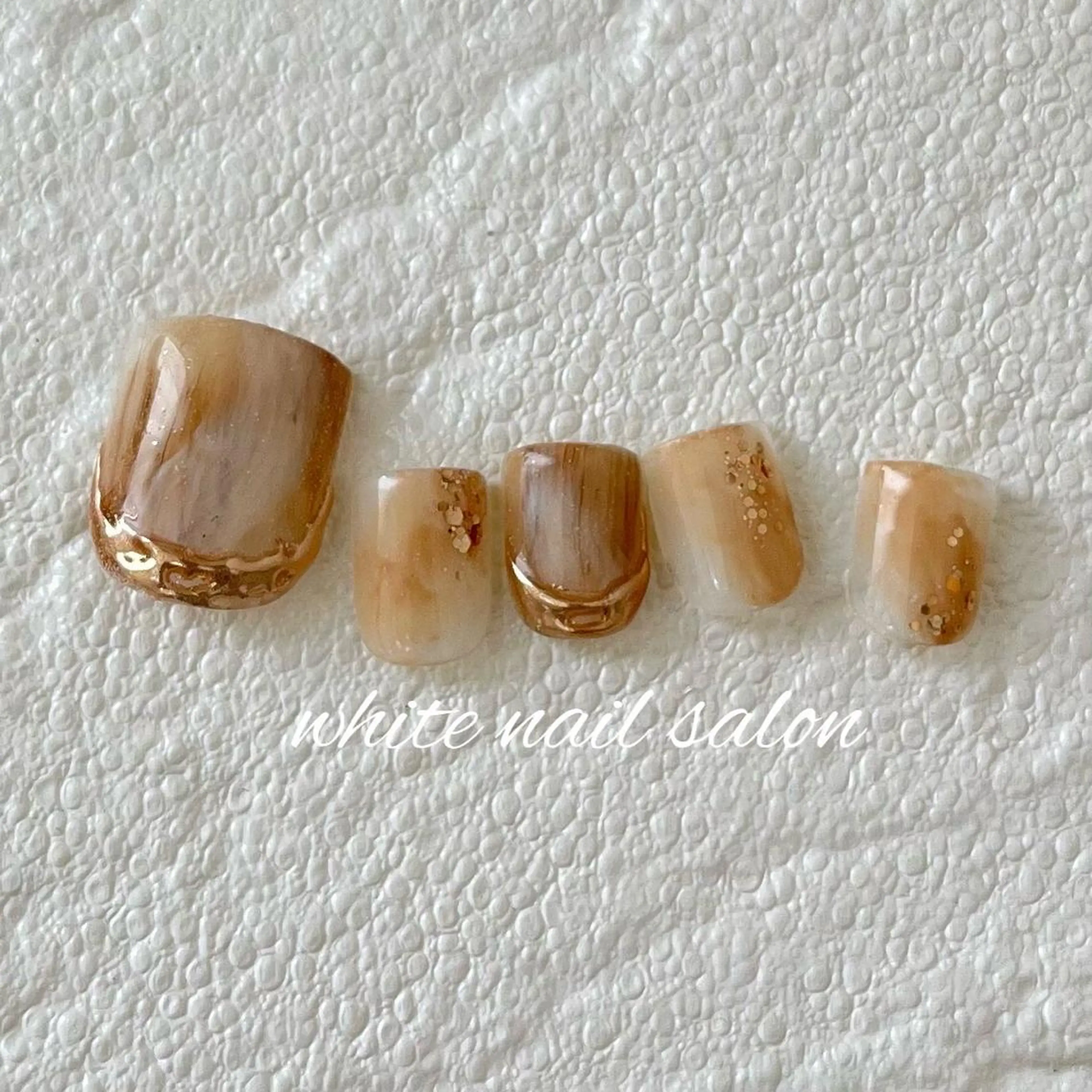 ネイル フットネイル ジェルネイル ハードジェル ラメ(グリッター) 持ち込み フットネイル white nail salonのネイルデザイン