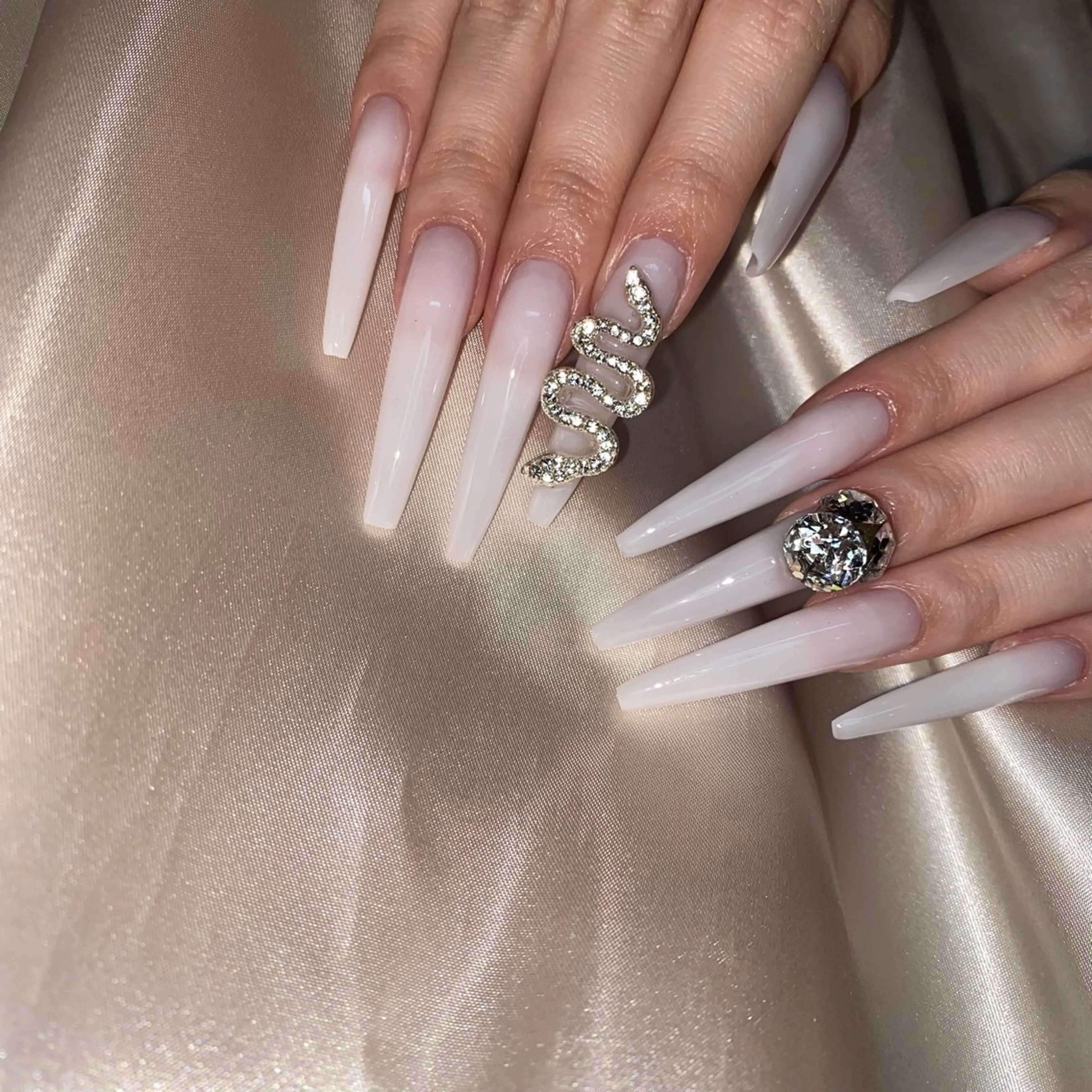 スカルプ+アート2本🩶オフ込(ソフト)持込デザイン◎の写真