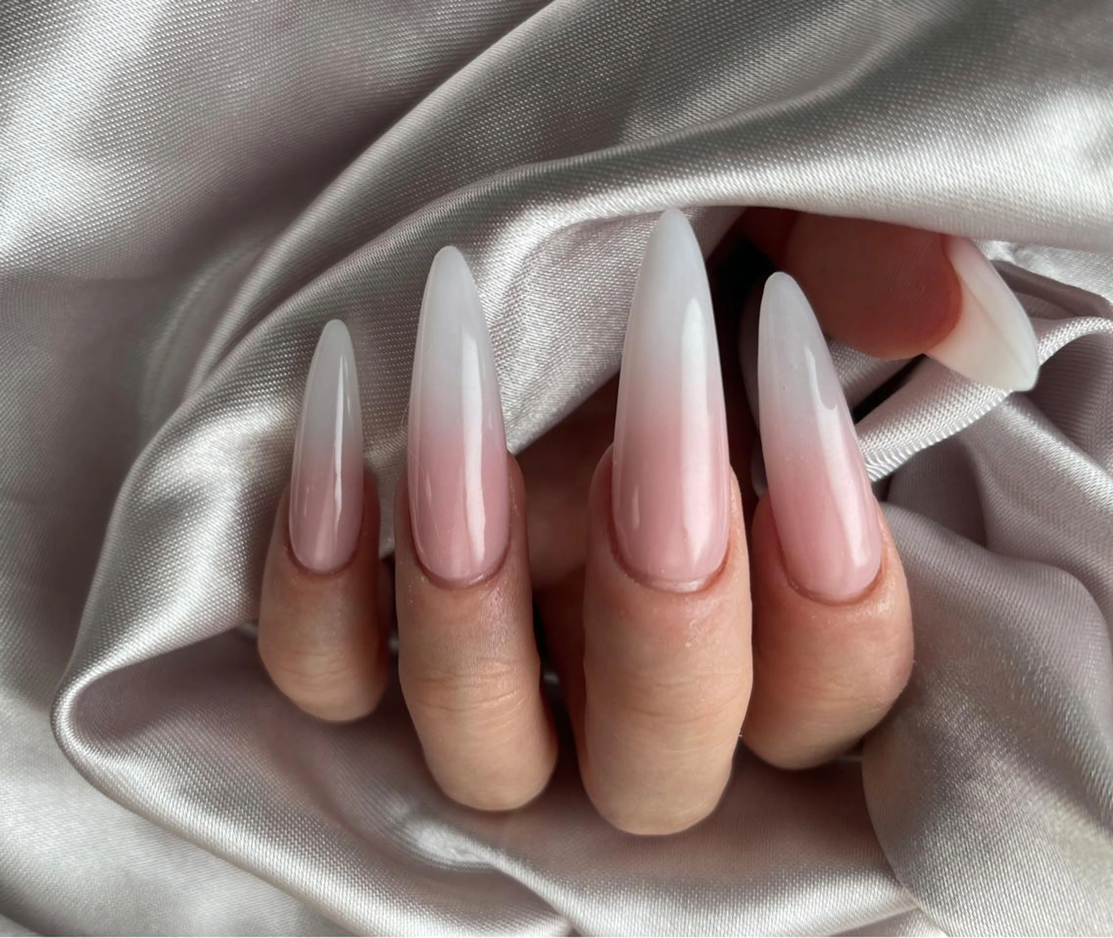 ネイル ハンドネイル Whity所属・Whity kiriのネイルデザイン