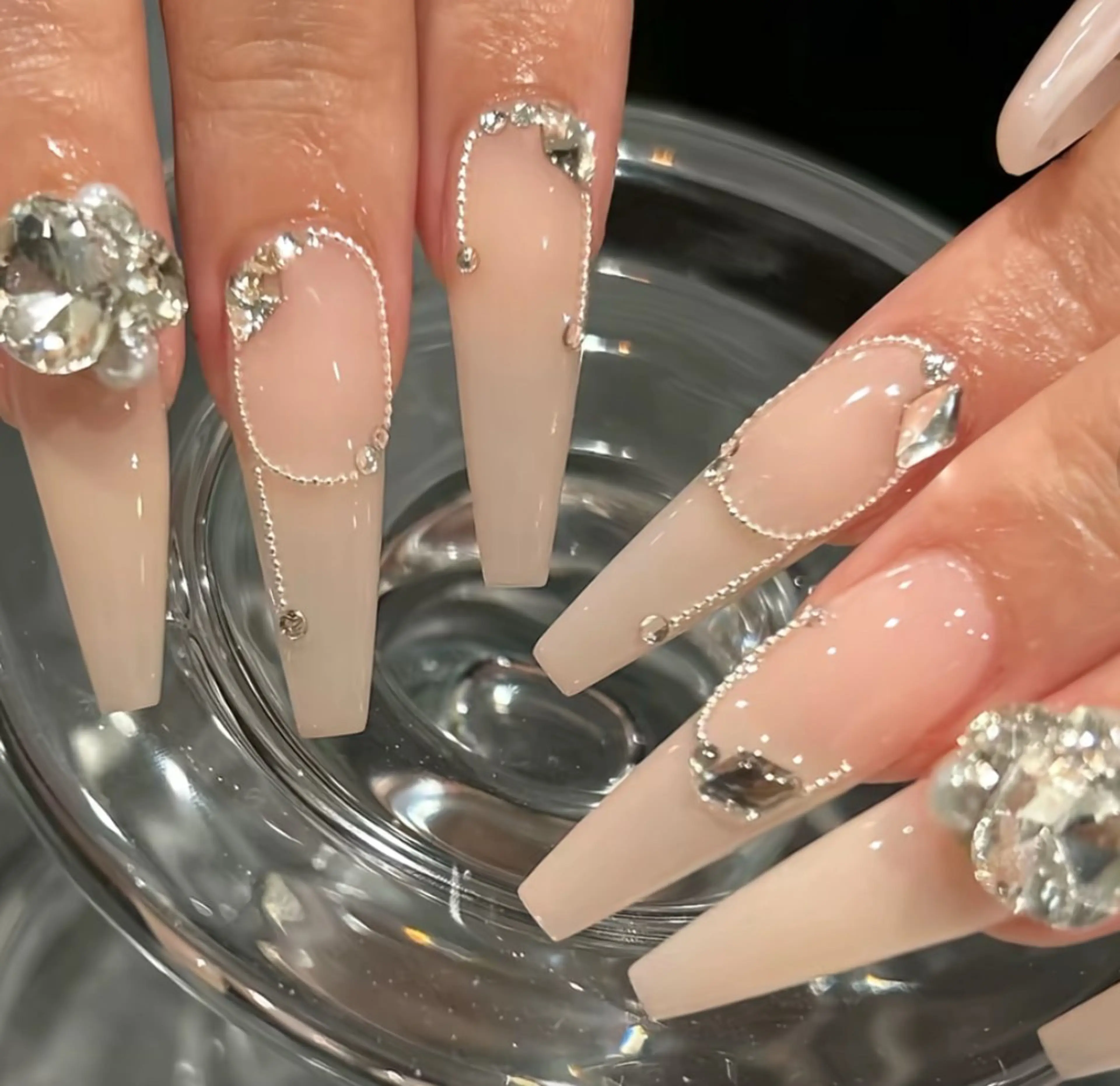 ネイル アートネイル 長さ出し ジェルネイル マグネットネイル ニュアンスネイル Kanao_ CloudyChanのネイルデザイン