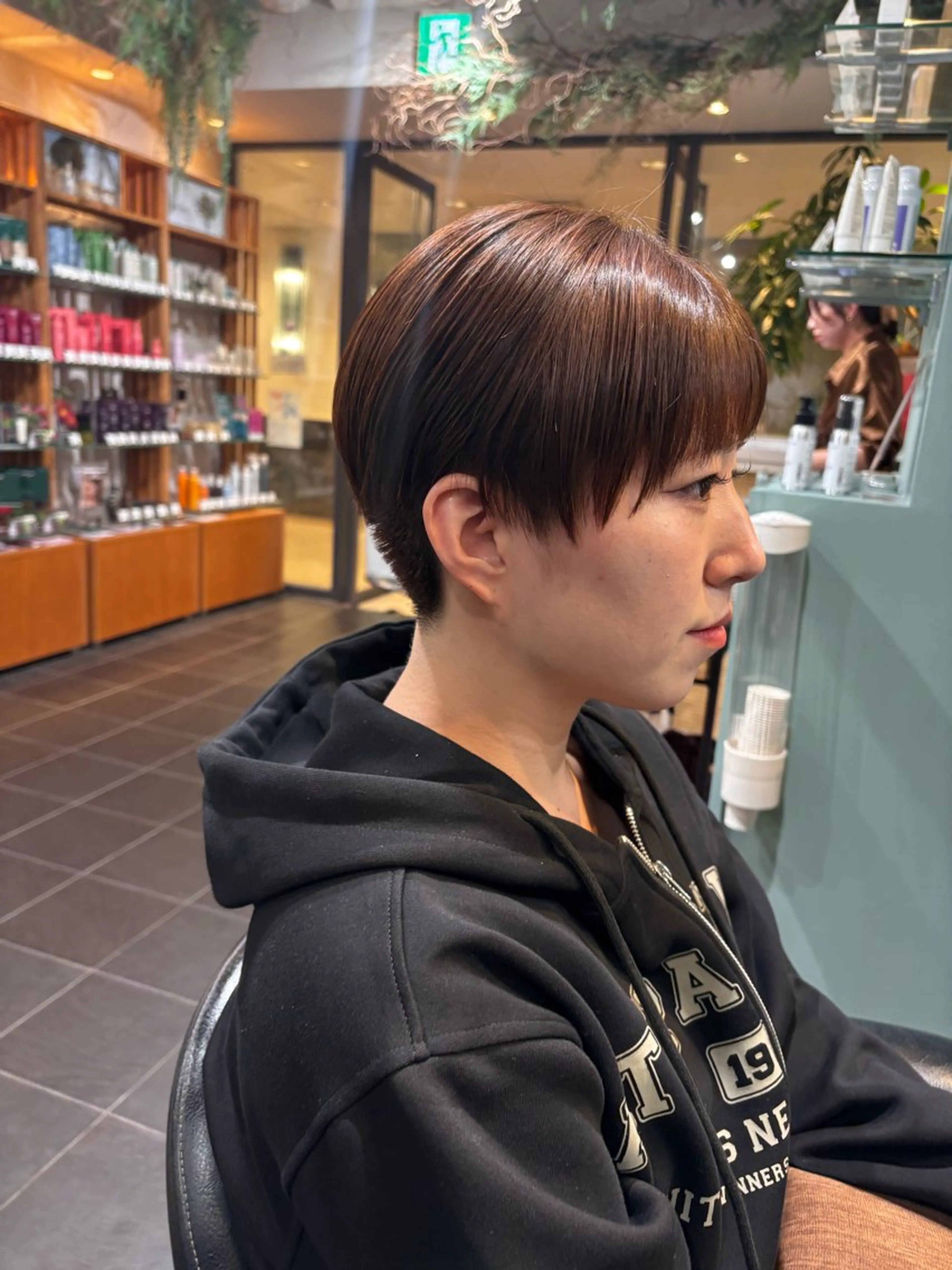 ショート ハヤシ ルカのヘアスタイル