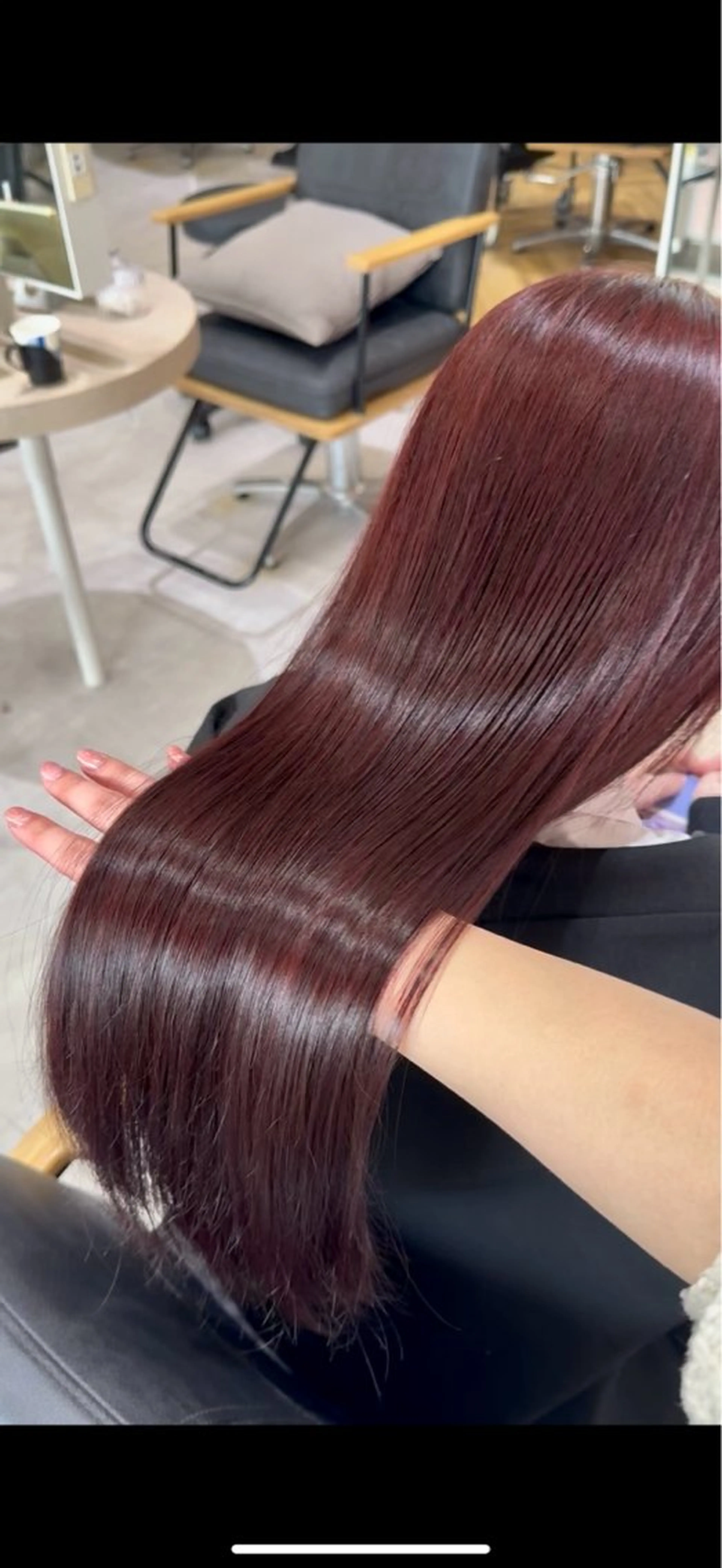 ロング カラー レッドカラー ヘアカラー トリートメント Zina天神🌻田中 愛香のヘアスタイル