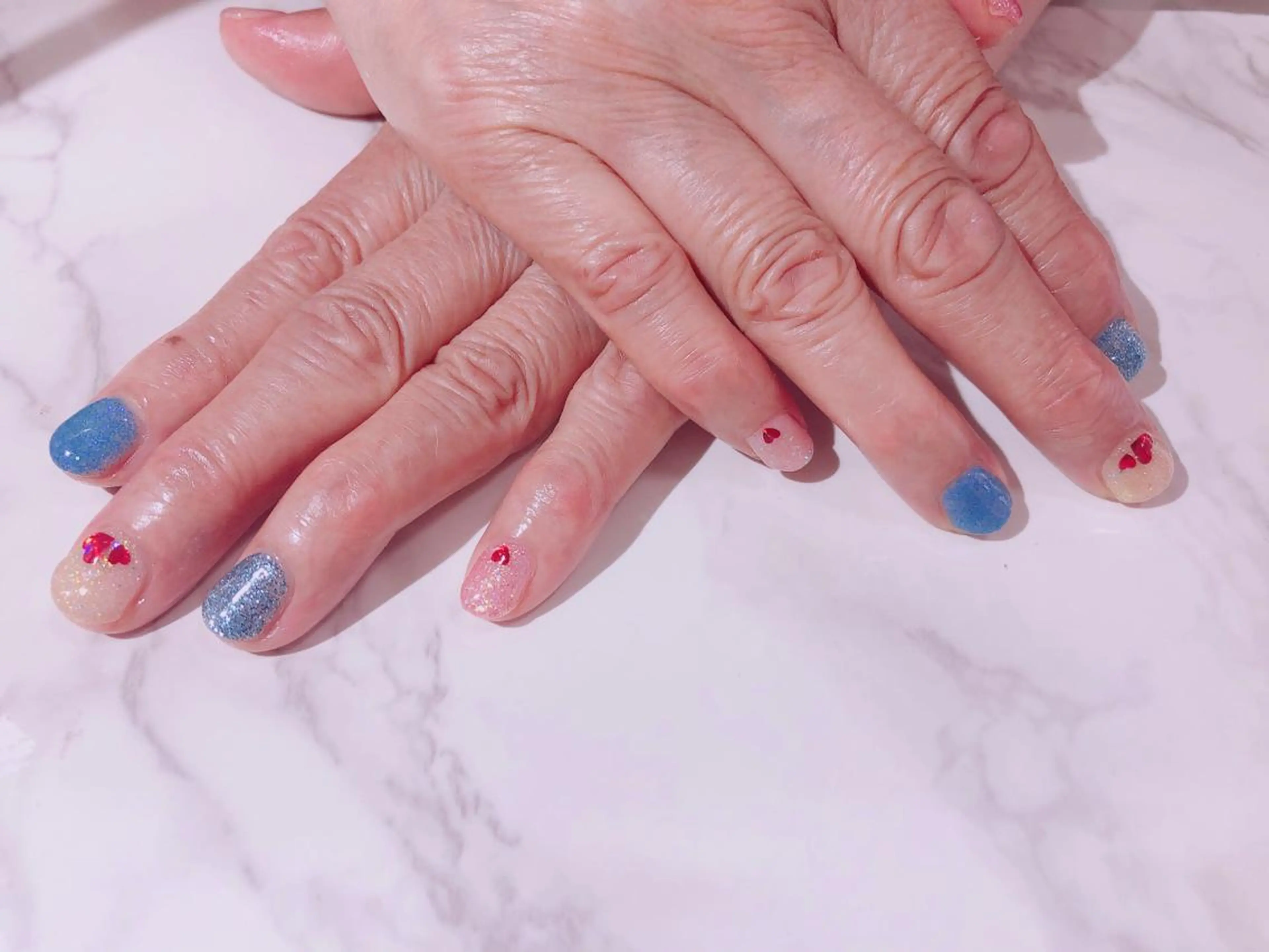 ネイル ジェルネイル Regaro i.sのネイルデザイン