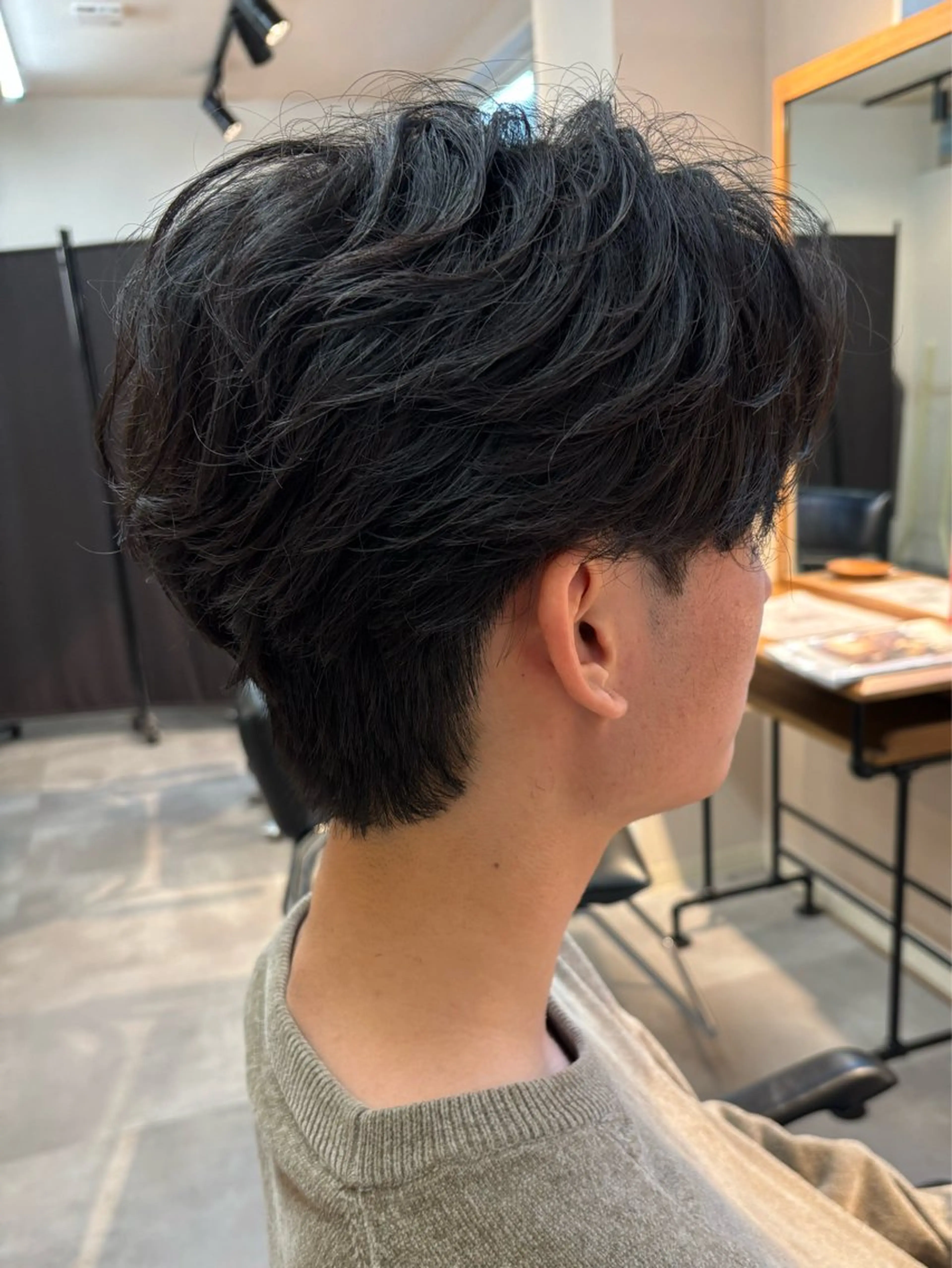 パーマ メンズ フェザーパーマ メンズパーマ カット パーマ フェザーパーマ/韓国 /メンズカット/保立のヘアスタイル