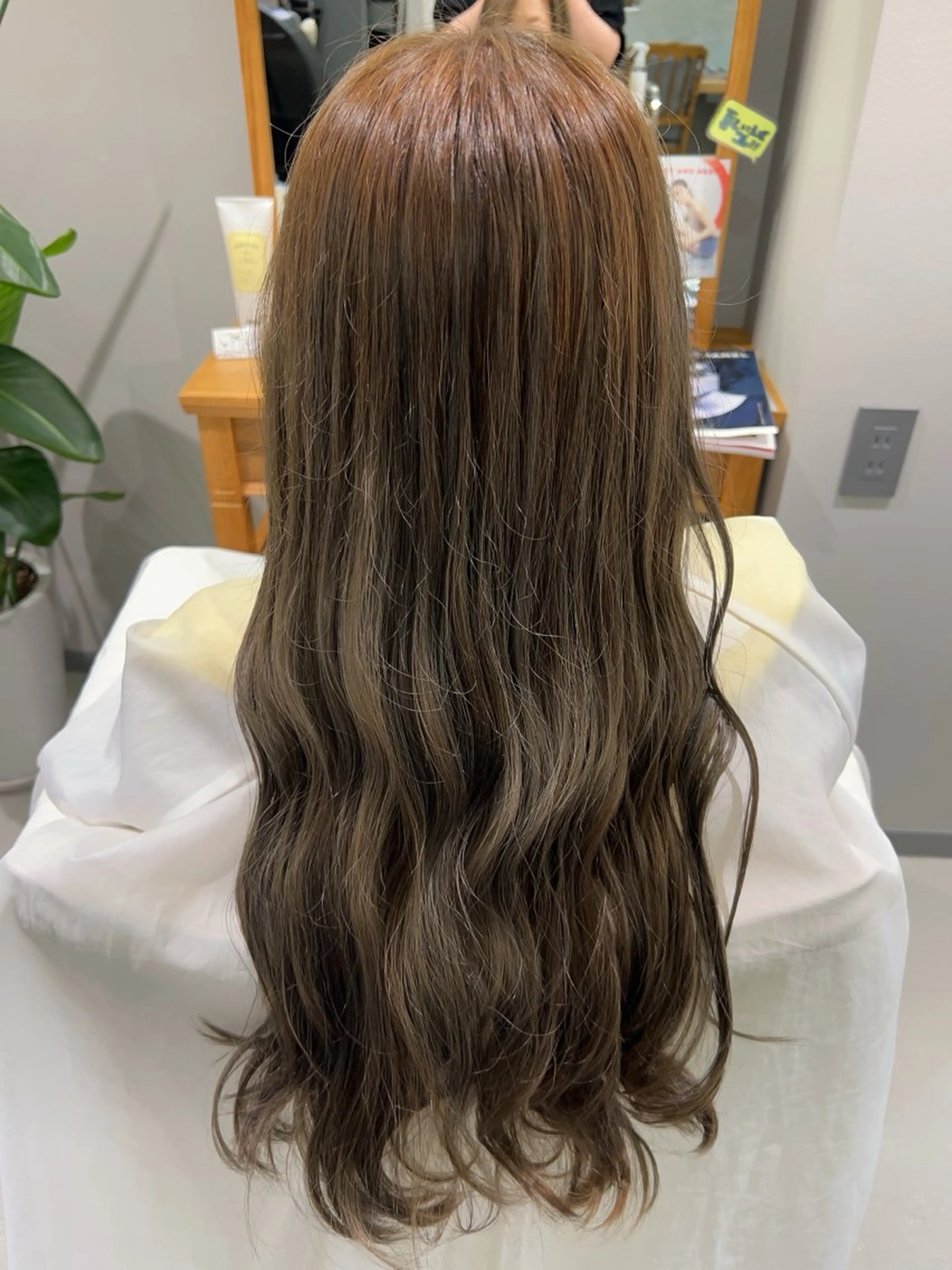 ロング カラー ヘアアレンジ グレージュ 北岡 樹穂のヘアスタイル