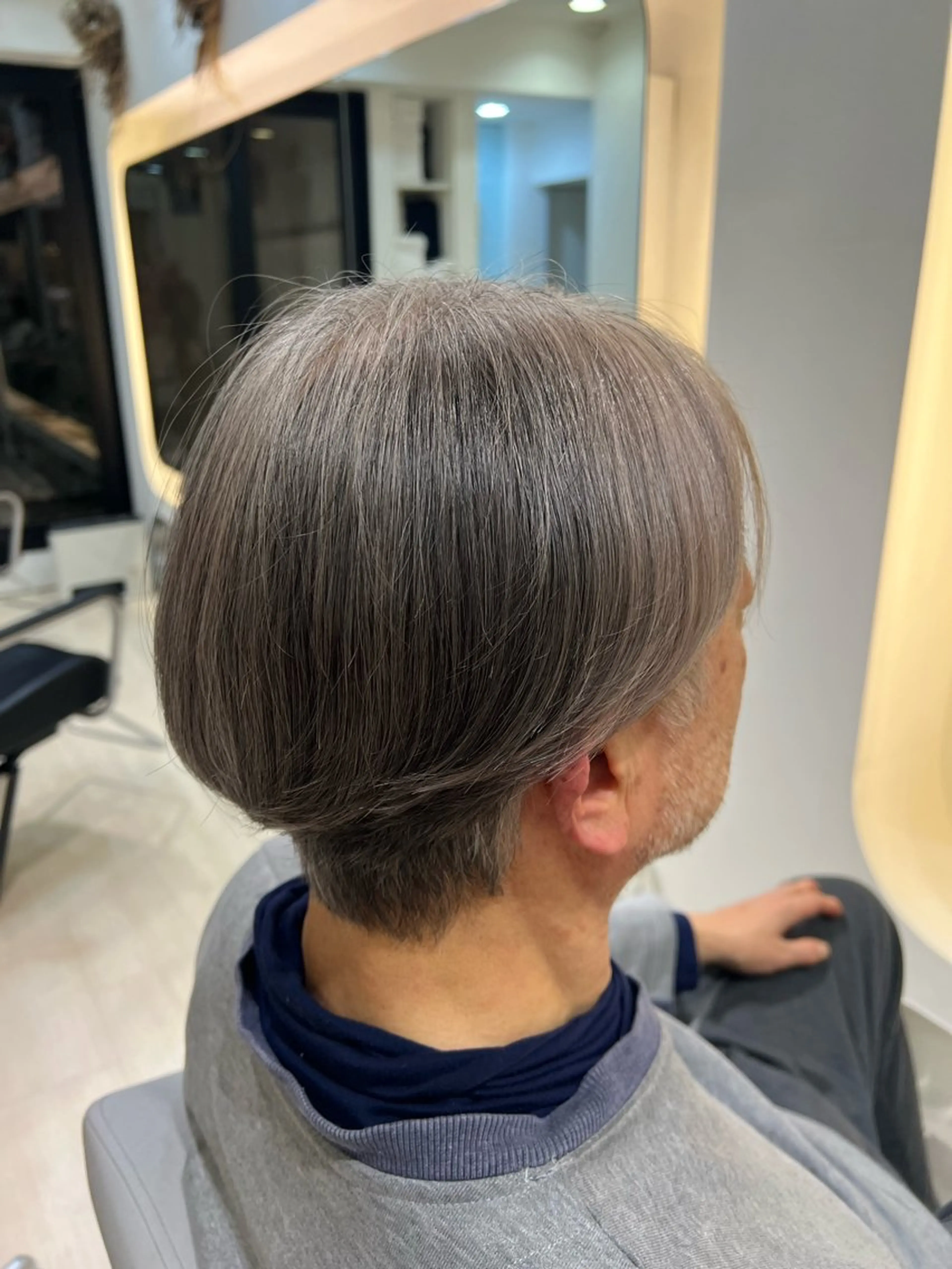 ショート カラー カット 堀井 凌平のヘアスタイル