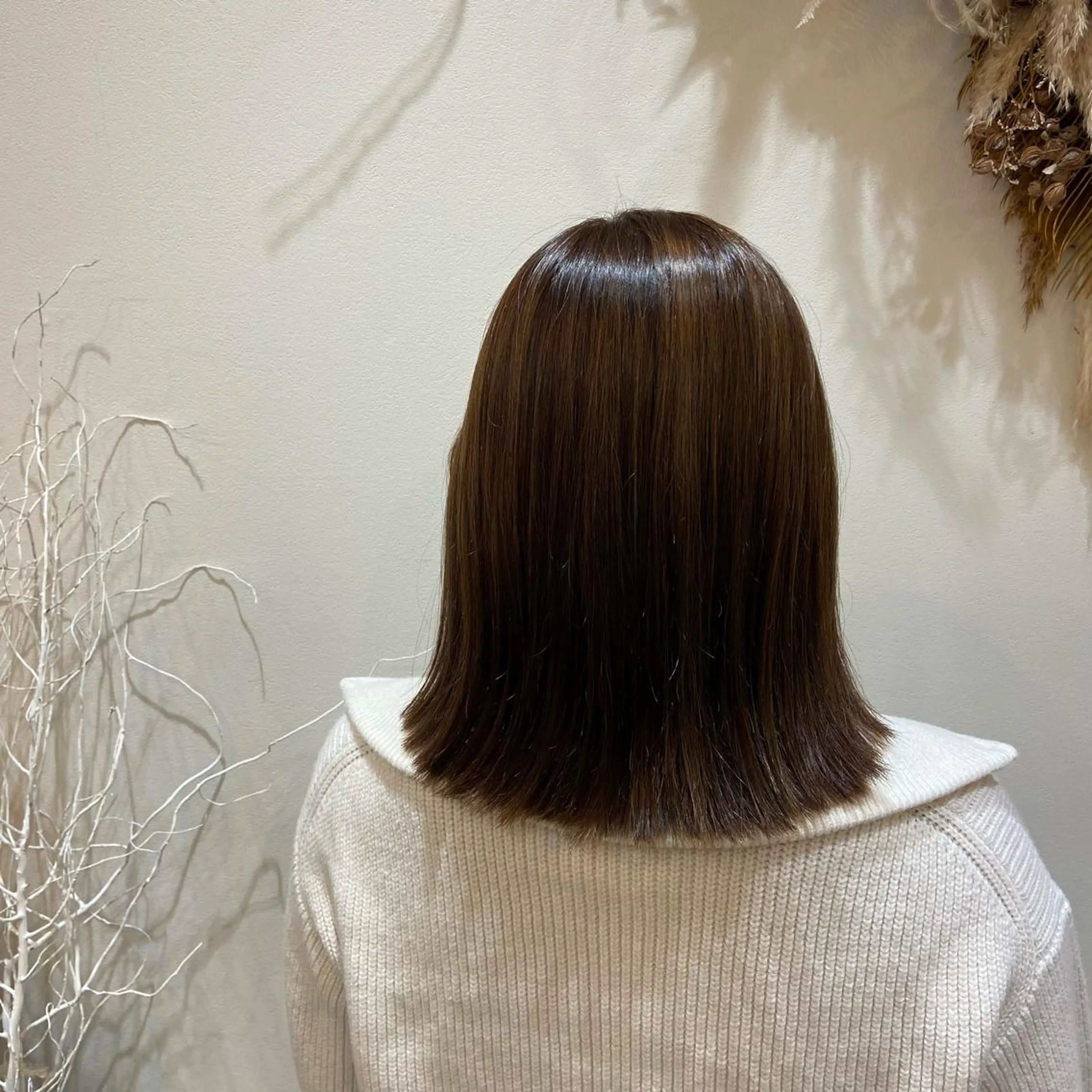 セミロング アッシュ 松本 玲菜のヘアスタイル