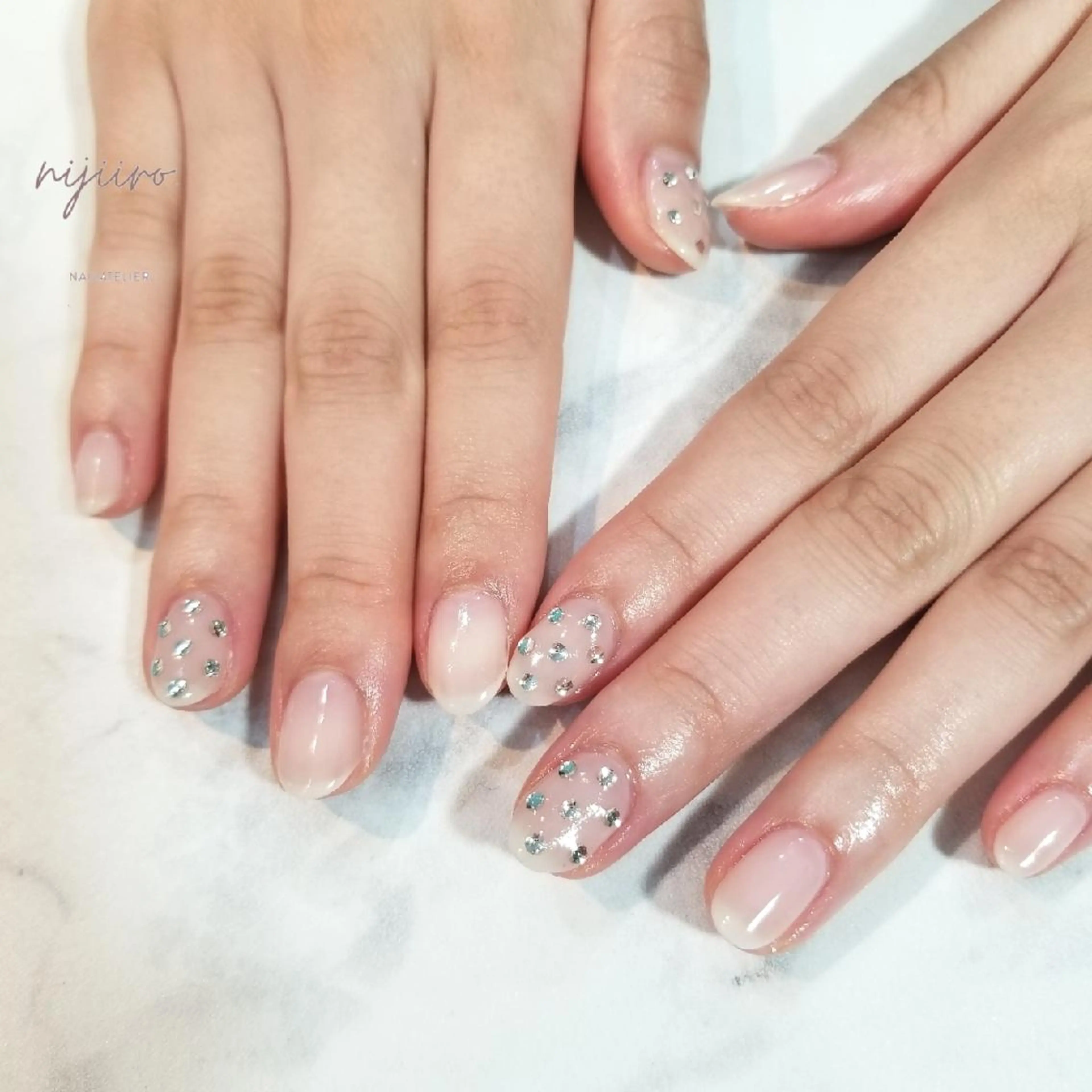 ネイル ハンドネイル nailatelier nijiiro.所属・nijiiro🌈 サトウのネイルデザイン