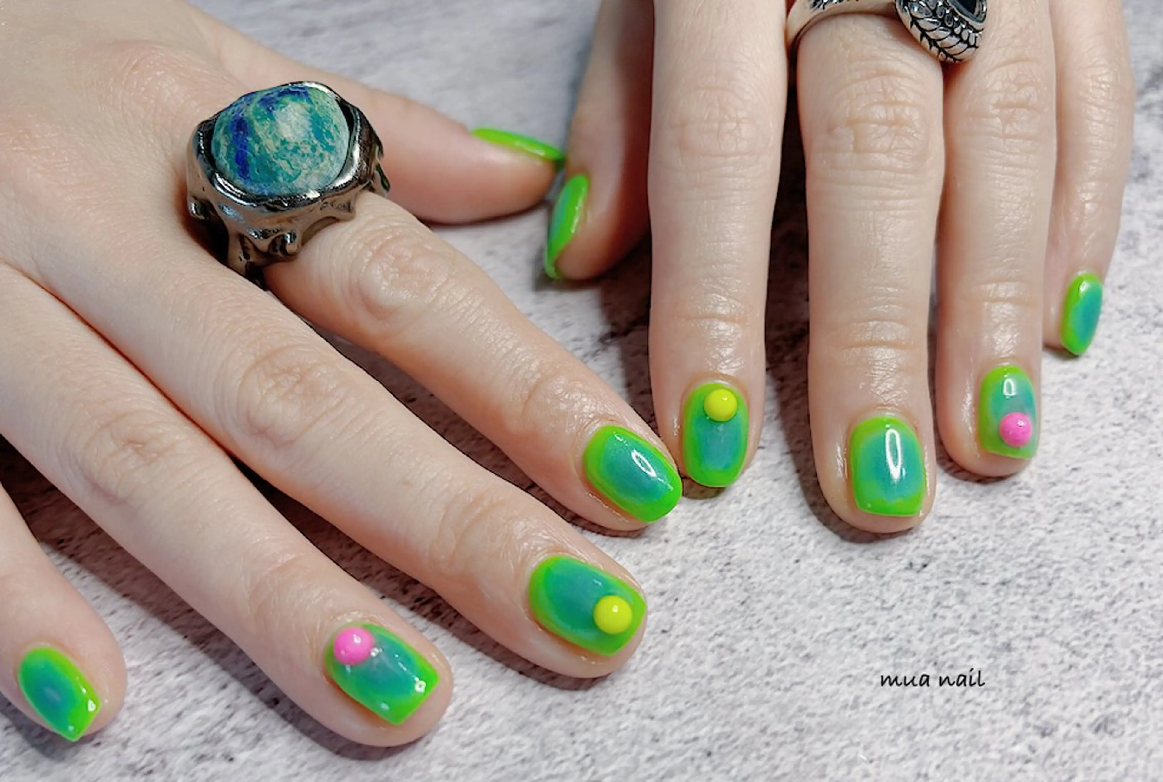 ネイル ブルー チークネイル ハンドネイル mua nail mikiのネイルデザイン