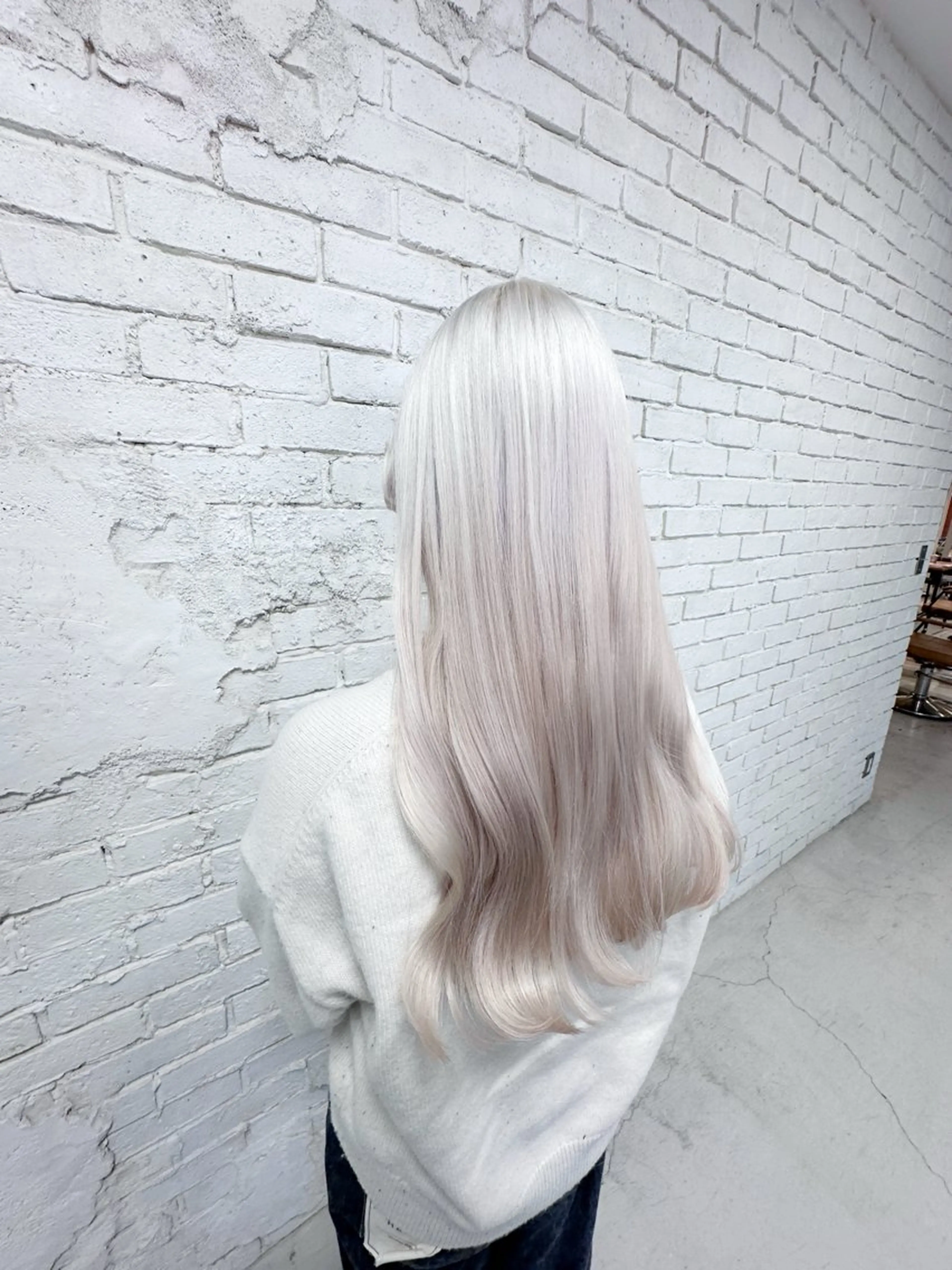 ロング カラー ベージュカラー ブリーチ ケアブリーチ ダブルカラー ハイトーンカラー カット ヘアカラー トリートメント レイヤーブリーチ特化 ホワイト専門/岸のヘアスタイル