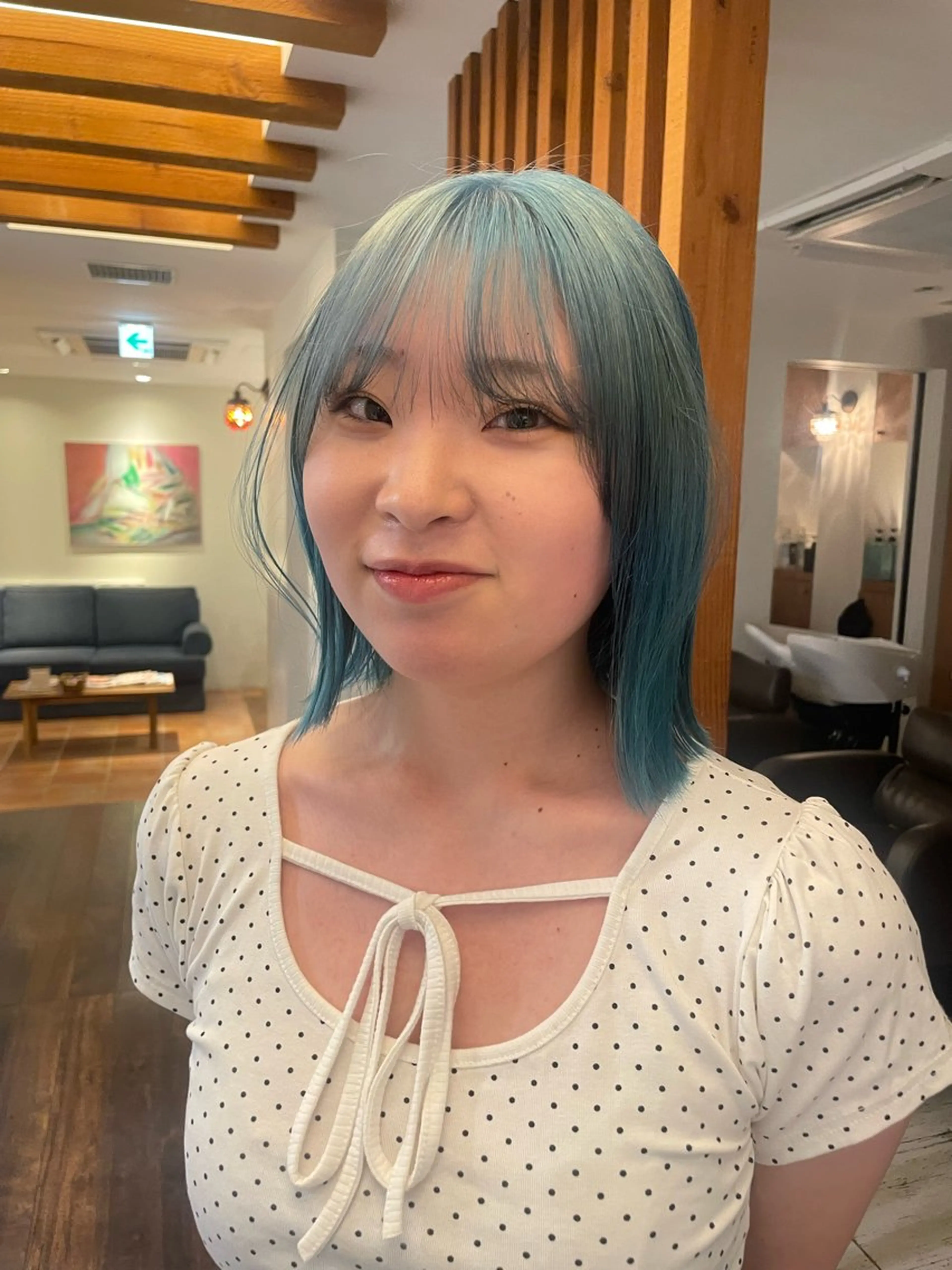 ショート カラー ブルーカラー ヘアカラー リカ/ハイトーン ・オリーブ🍀のヘアスタイル