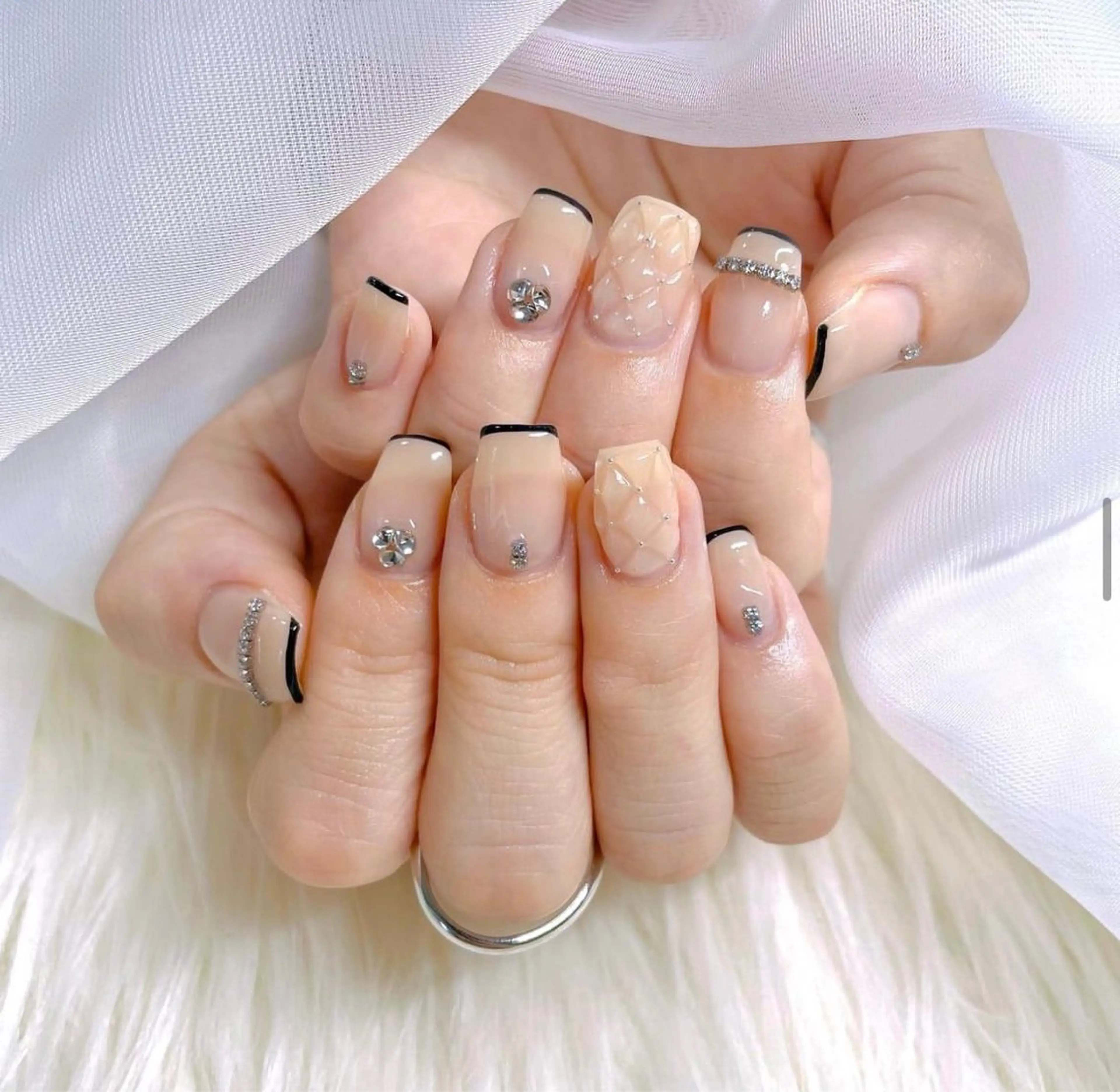 ネイル ハンドネイル Sii nail 🤍SAKIのネイルデザイン