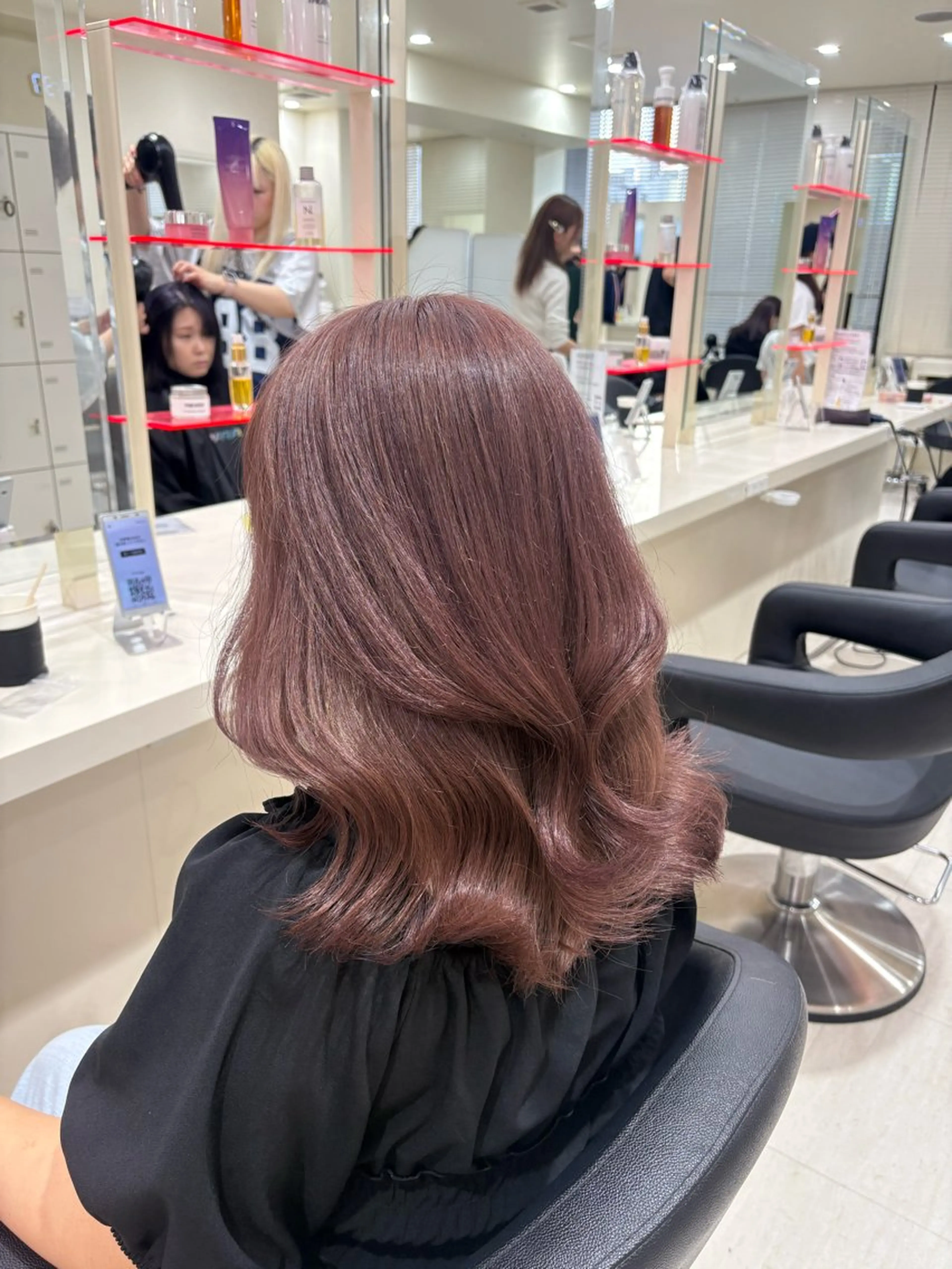 セミロング カラー ヘアアレンジ ヘアカラー 💟RINNA 艶カラー💟のヘアスタイル