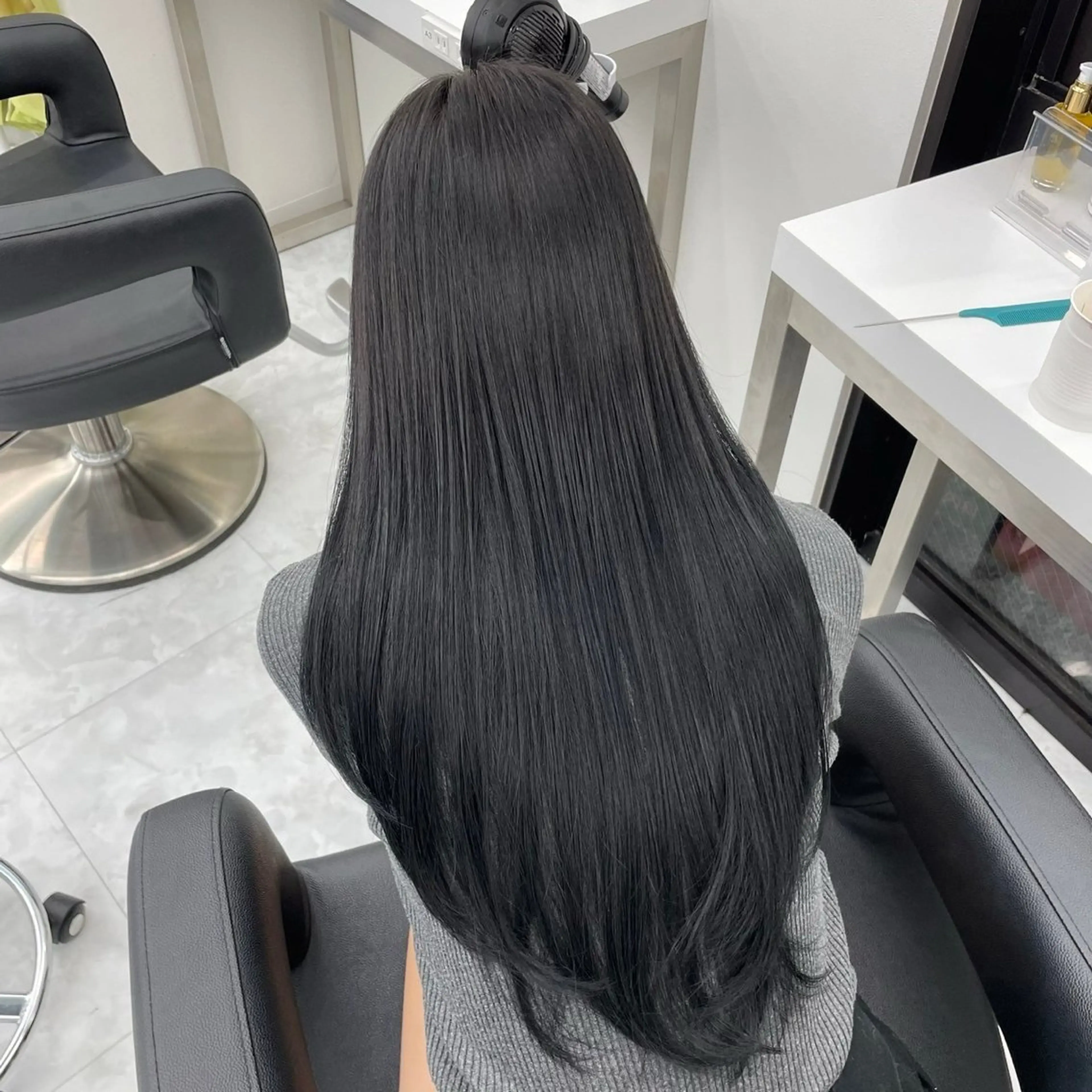 ロング カラー noa🫧美髪/ 透明感カラーのヘアスタイル