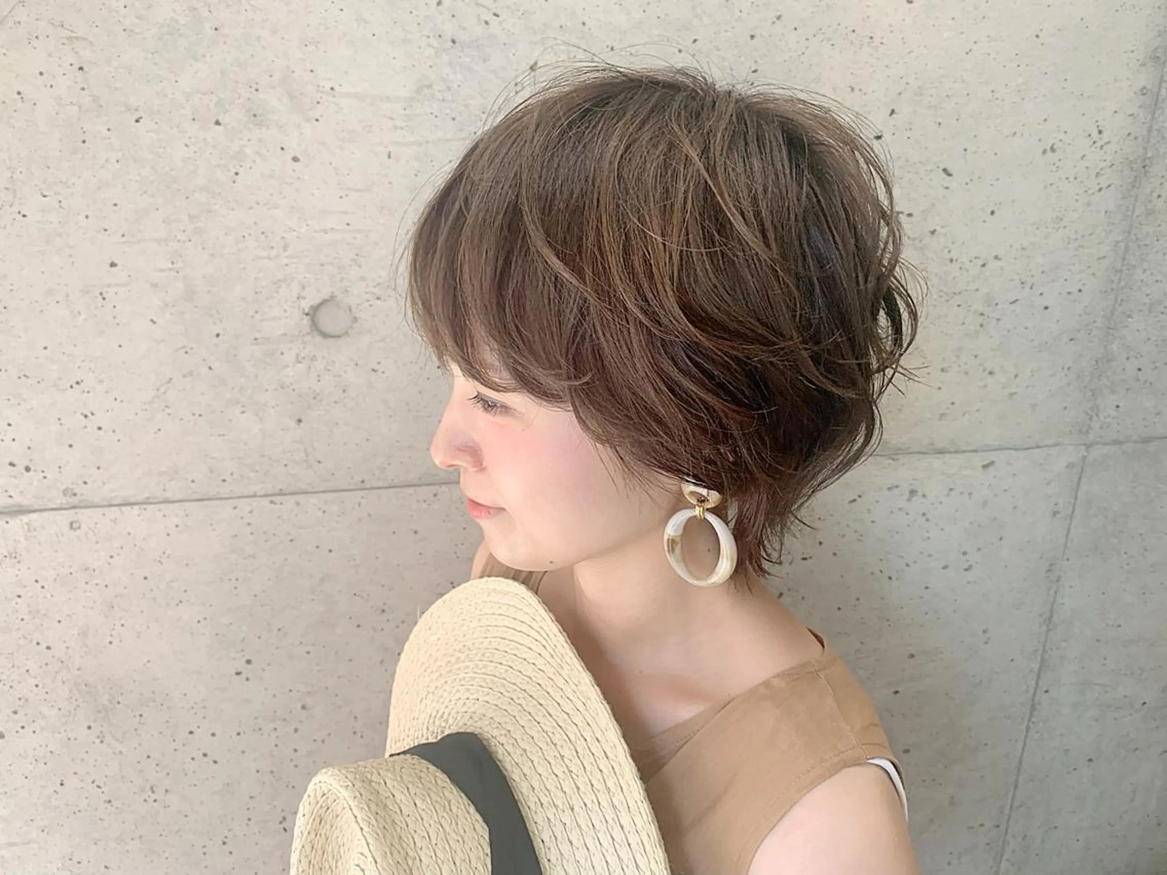 ショート カラー ベージュカラー ショートヘア EMANON天神所属・Hitomi Ezakiのヘアスタイル