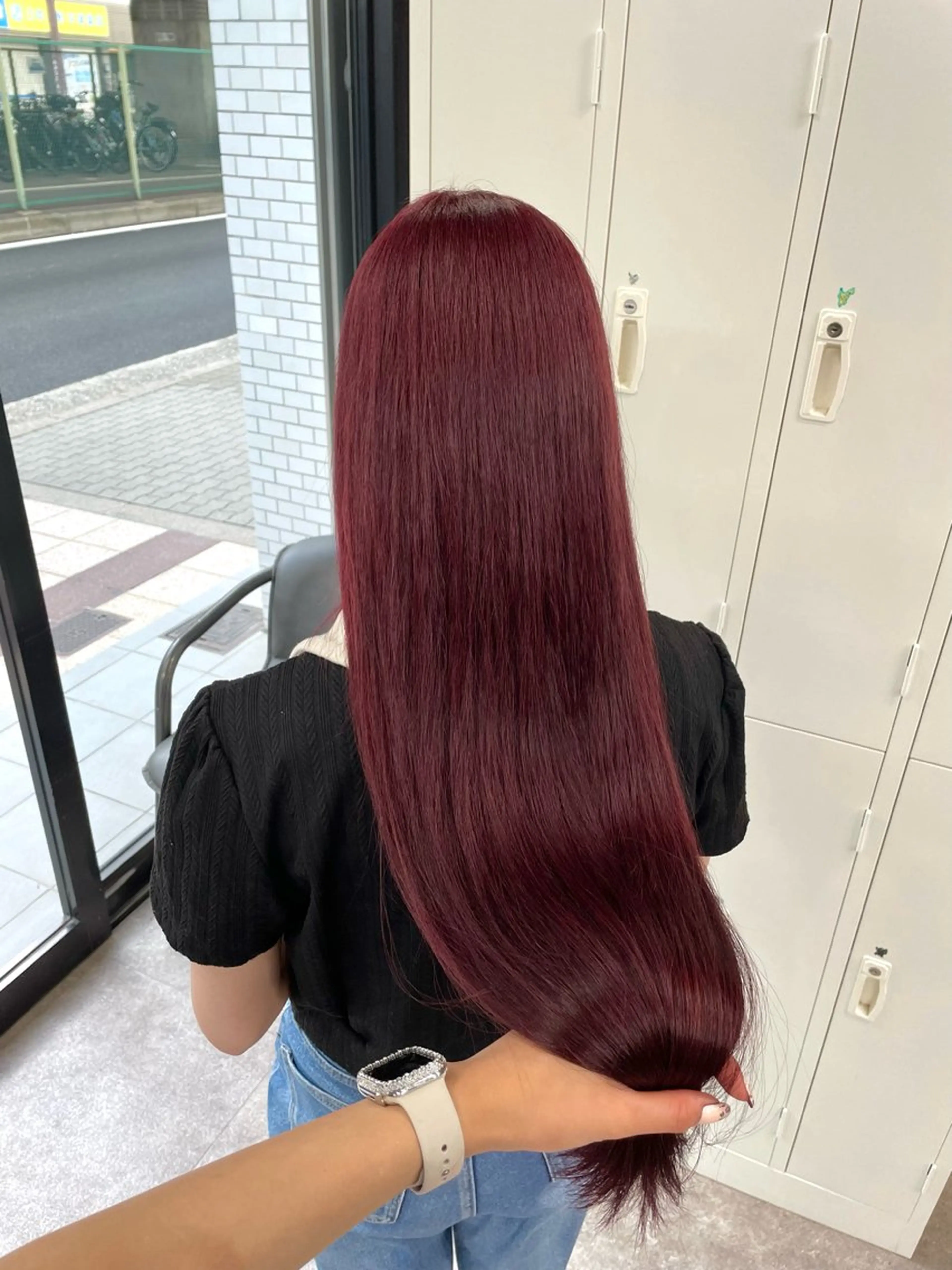 ロング カラー ボルドーカラー ヘアカラー ili心斎橋所属・🩵ハイトーン/ レイヤーYUZU🩵のヘアスタイル