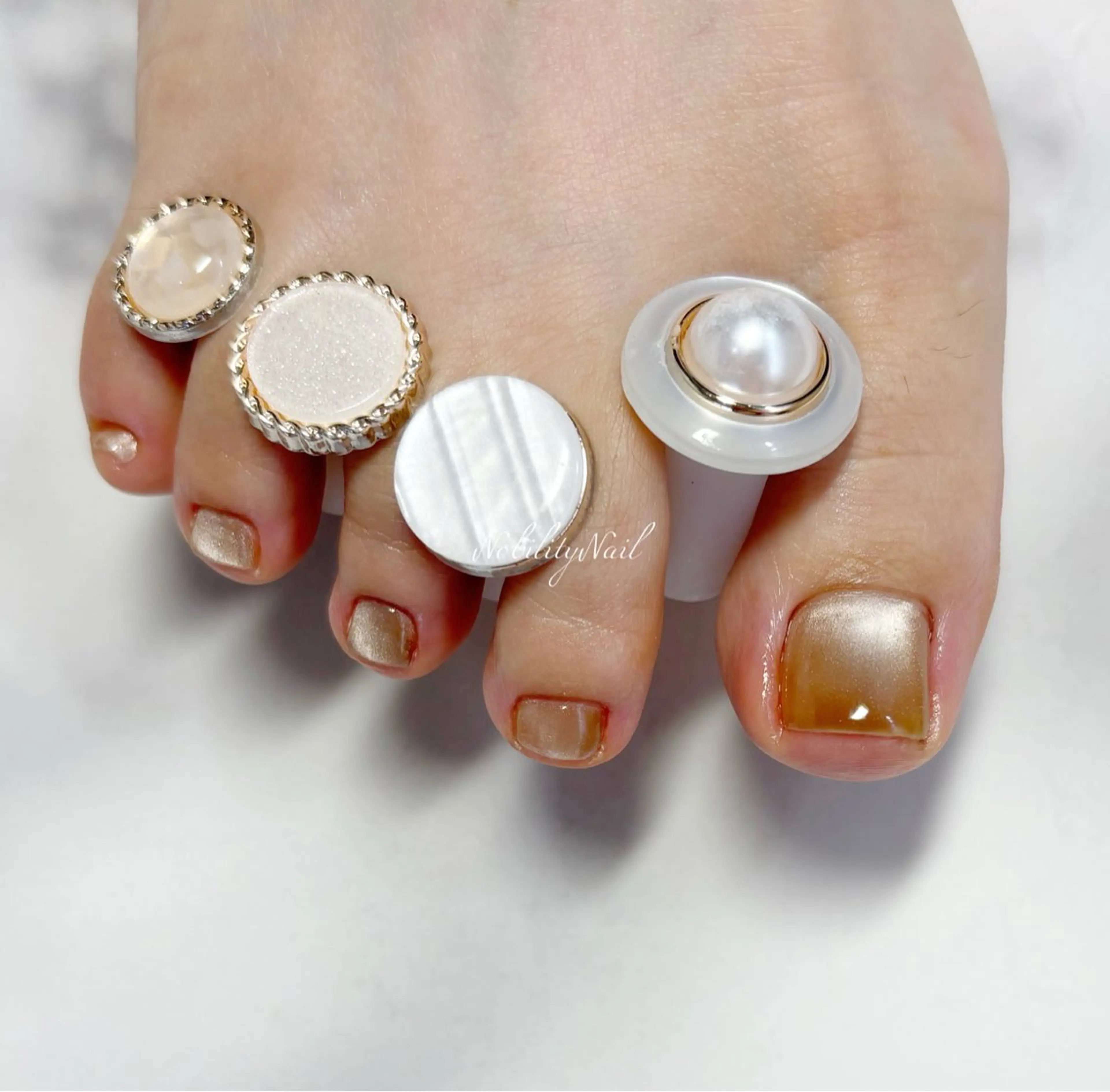 ネイル ジェルネイル マグネットネイル フットネイル ネイルサロンNobilityNail所属・風口 麻由子のネイルデザイン