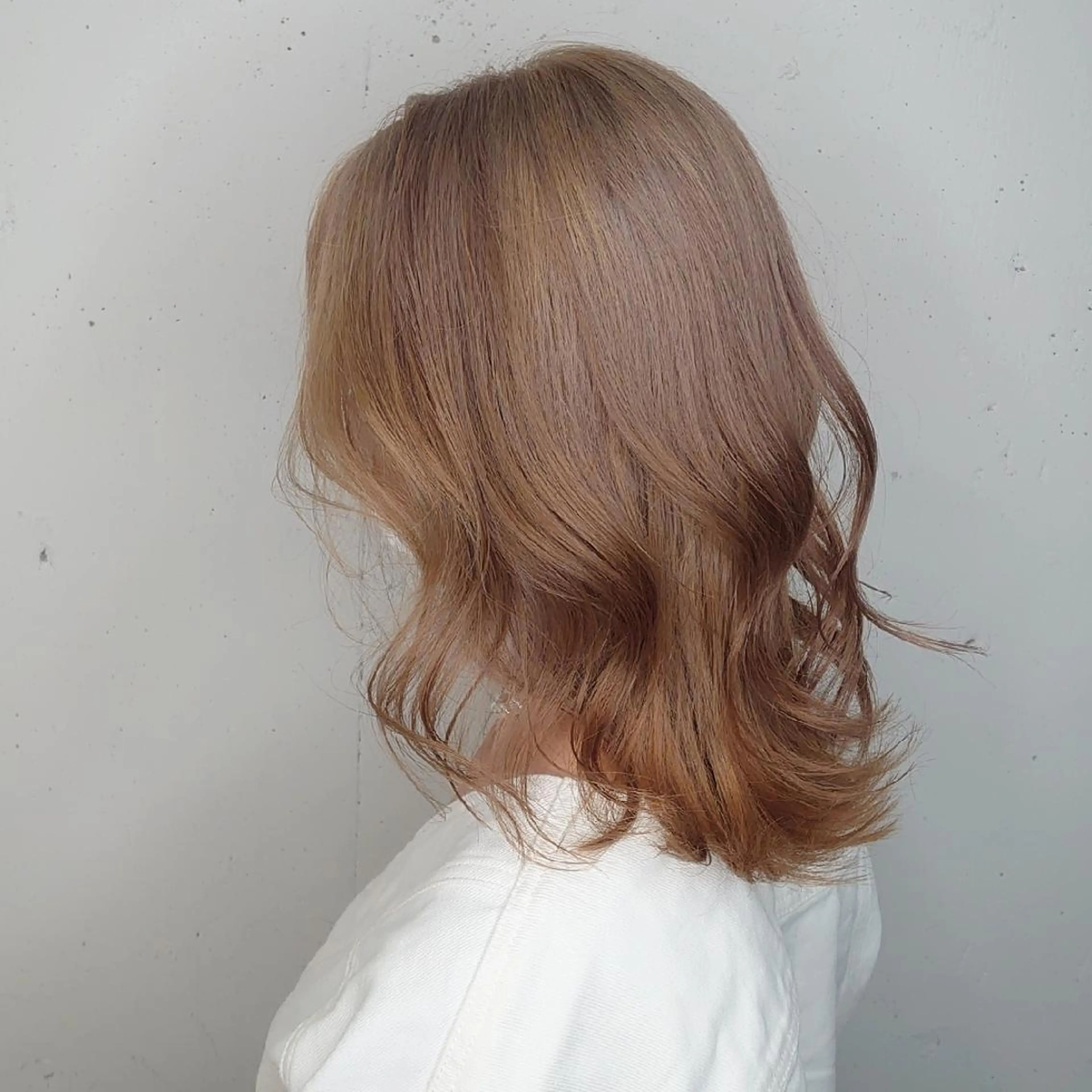 ミディアム カラー ヘアカラー E Komo hair所属・Wow❕E Komo hair 永井一輝のヘアスタイル