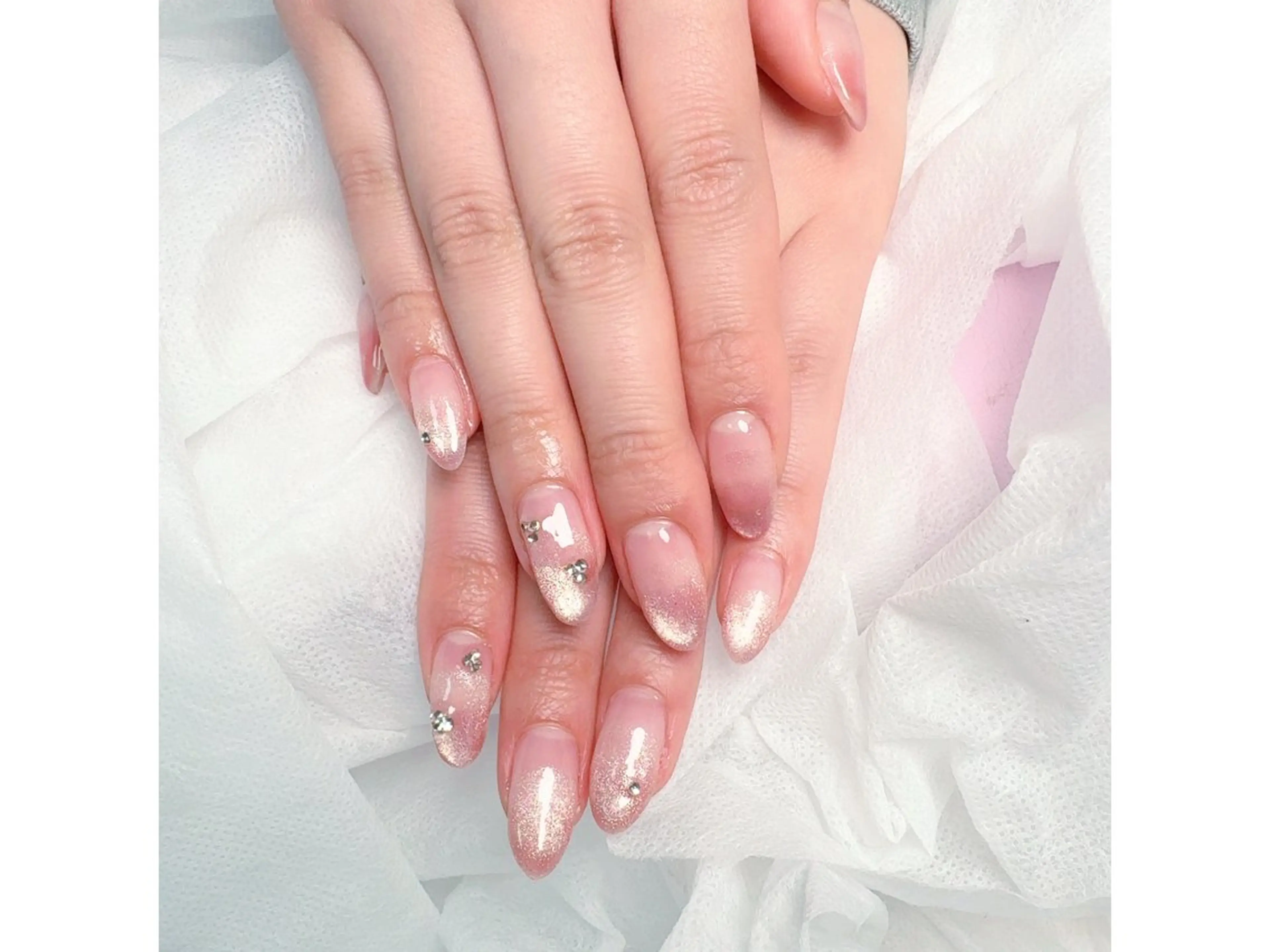 ネイル pink ladyサロン所属・べ にのネイルデザイン