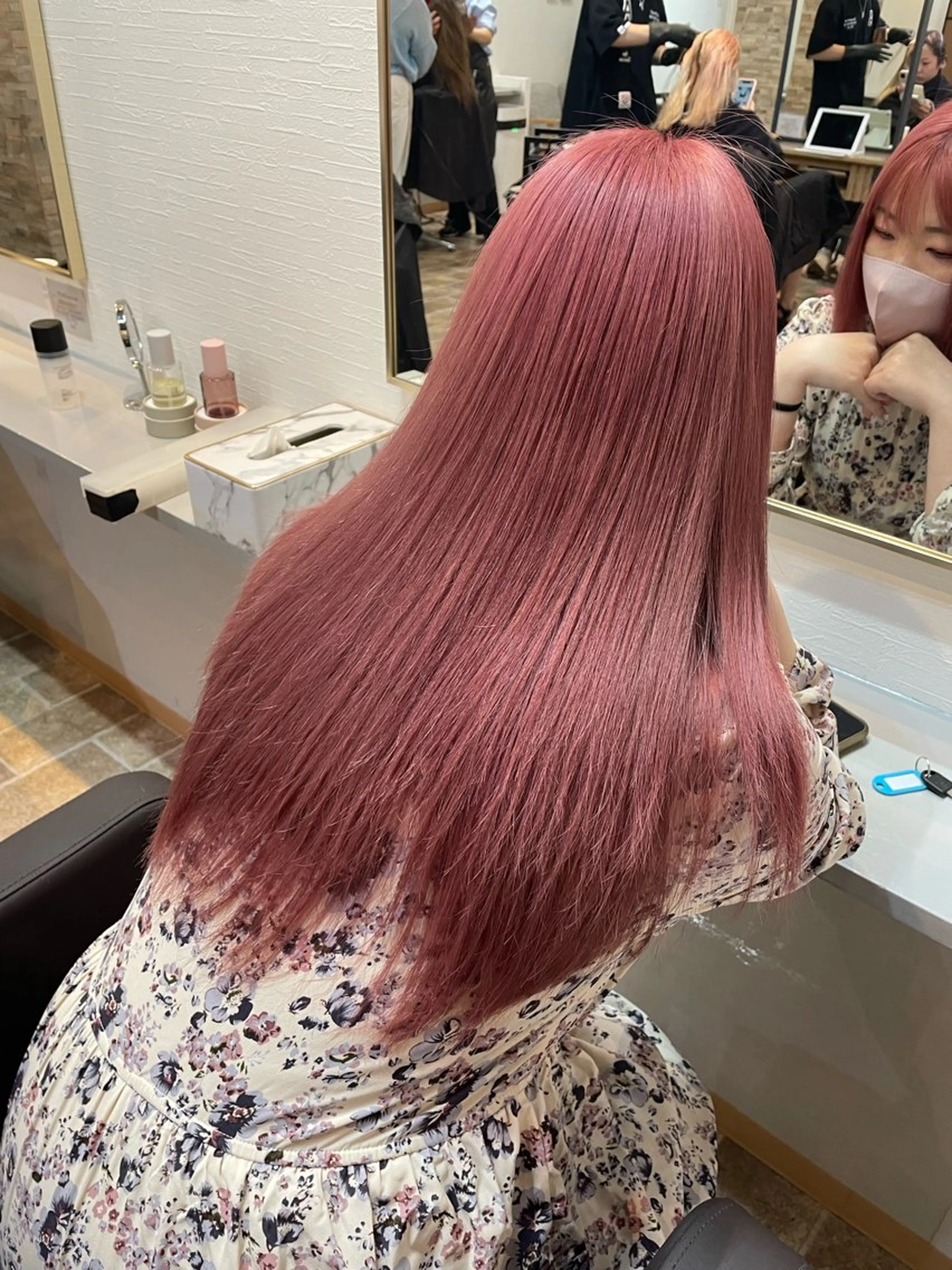 ロング カラー ピンクカラー ヘアカラー トリートメント STAR RIVER所属・YUI/ ブリーチカラー🌷のヘアスタイル