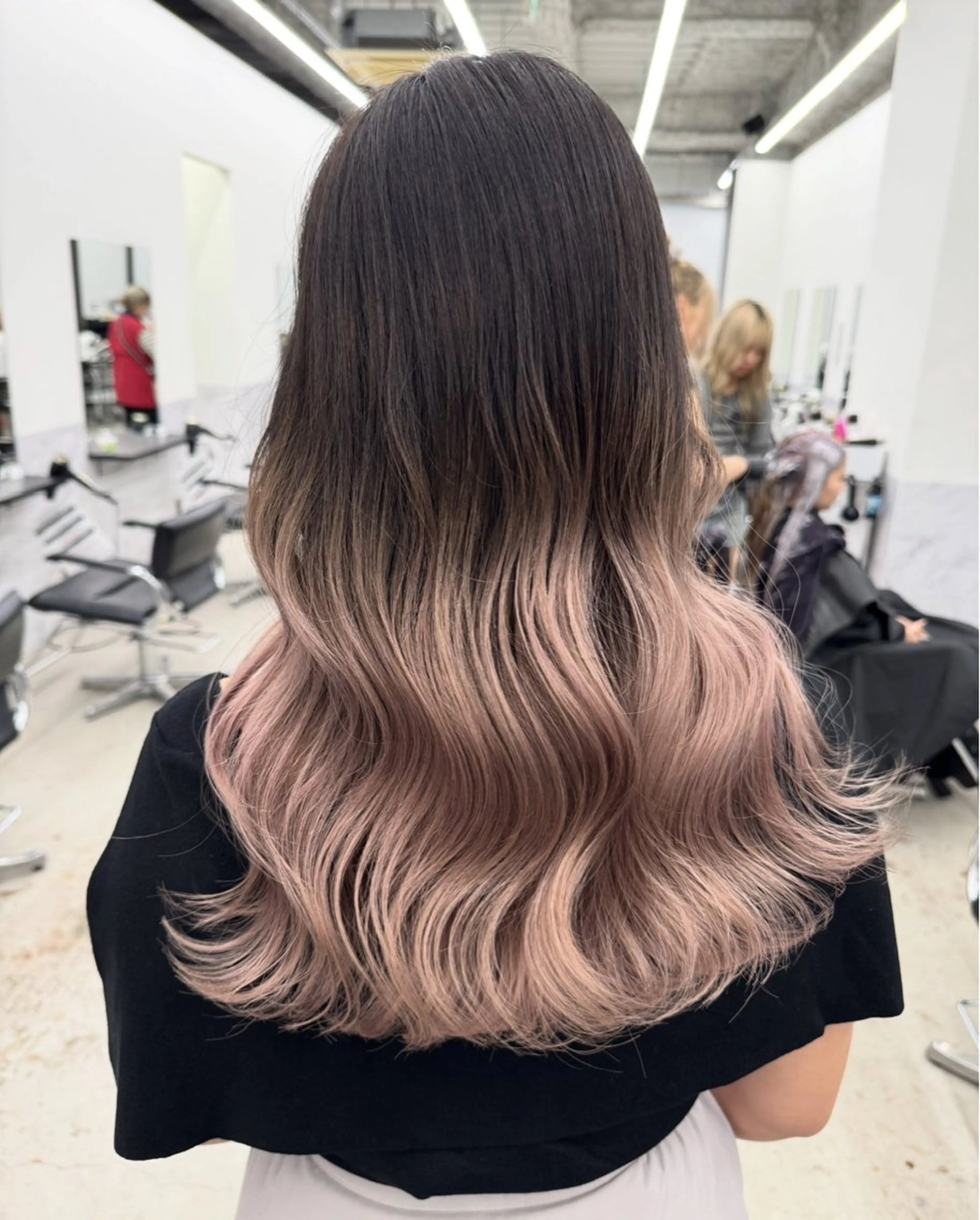 カラー ブリーチ ケアブリーチ デザインカラー グラデーションカラー ピンクカラー ヘアカラー 田中 莉香のヘアスタイル