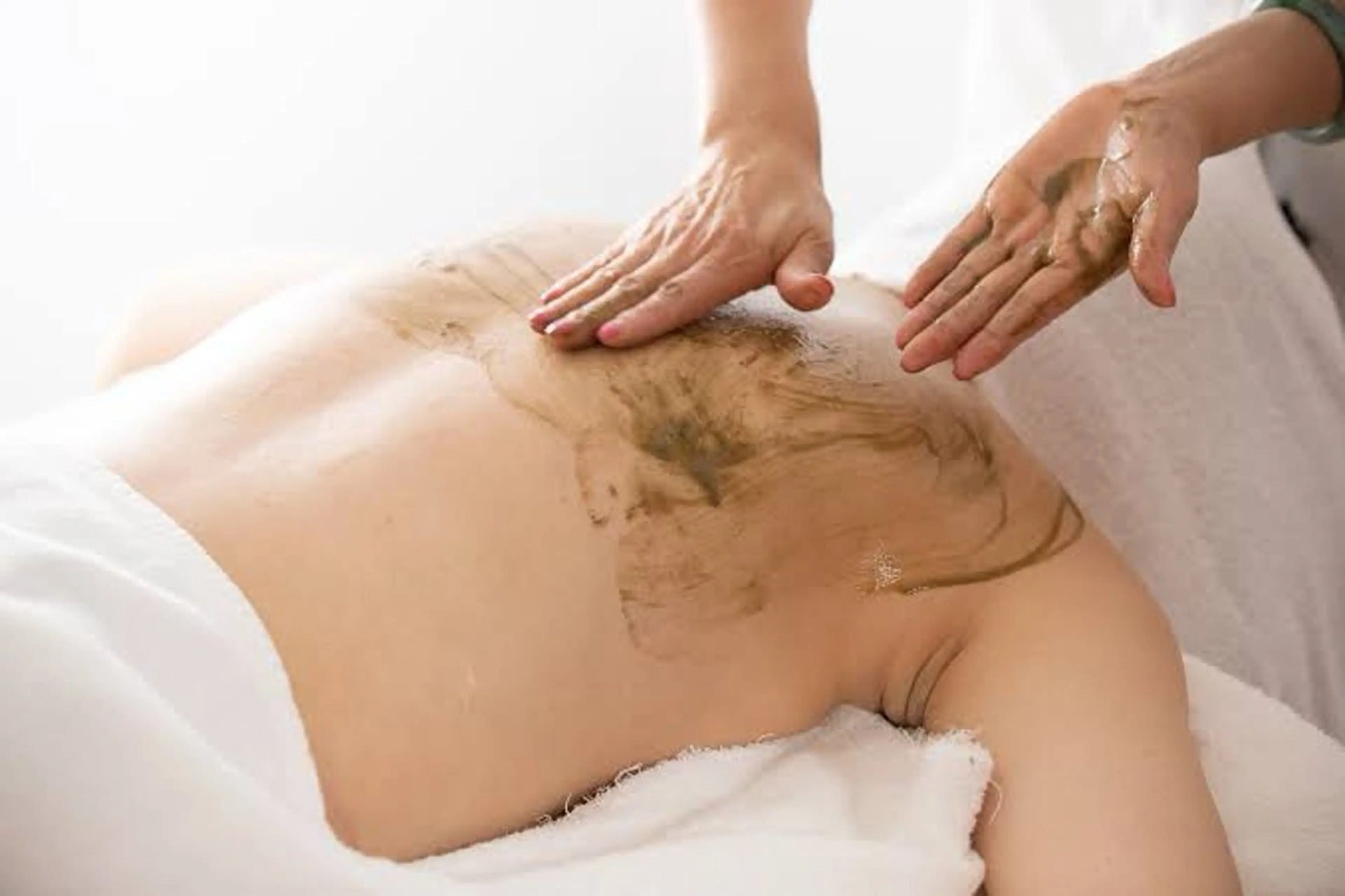 ✨特別クーポン✨背中ケア🌿ハーブピーリング♡(剥離あり)の写真