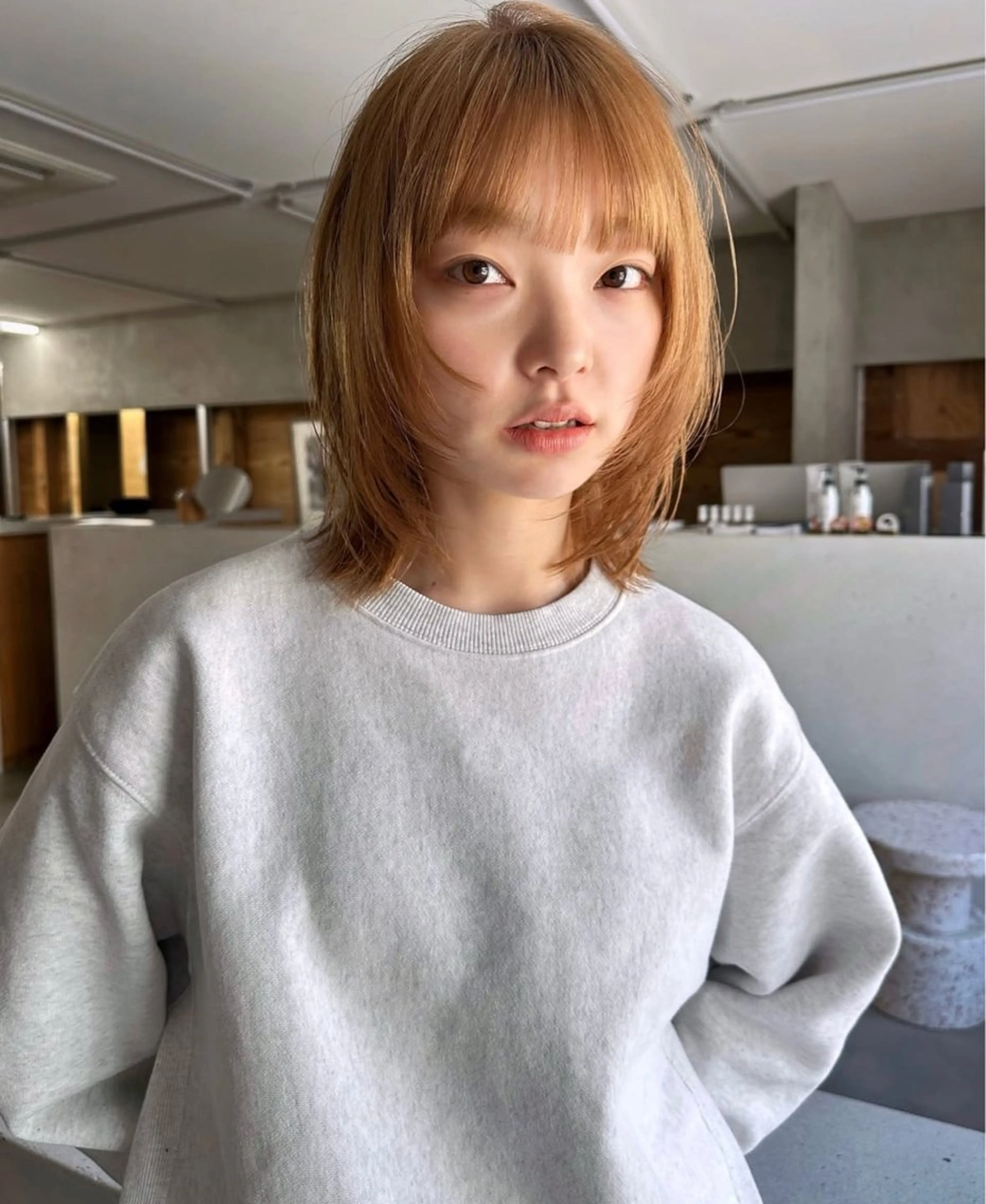 ショート カラー ベージュカラー ハイトーンカラー ボブ 顔まわりレイヤー レイヤーカット カット ヘアカラー パーマ /レイヤー 榛地渉馬 /矢場町のヘアスタイル