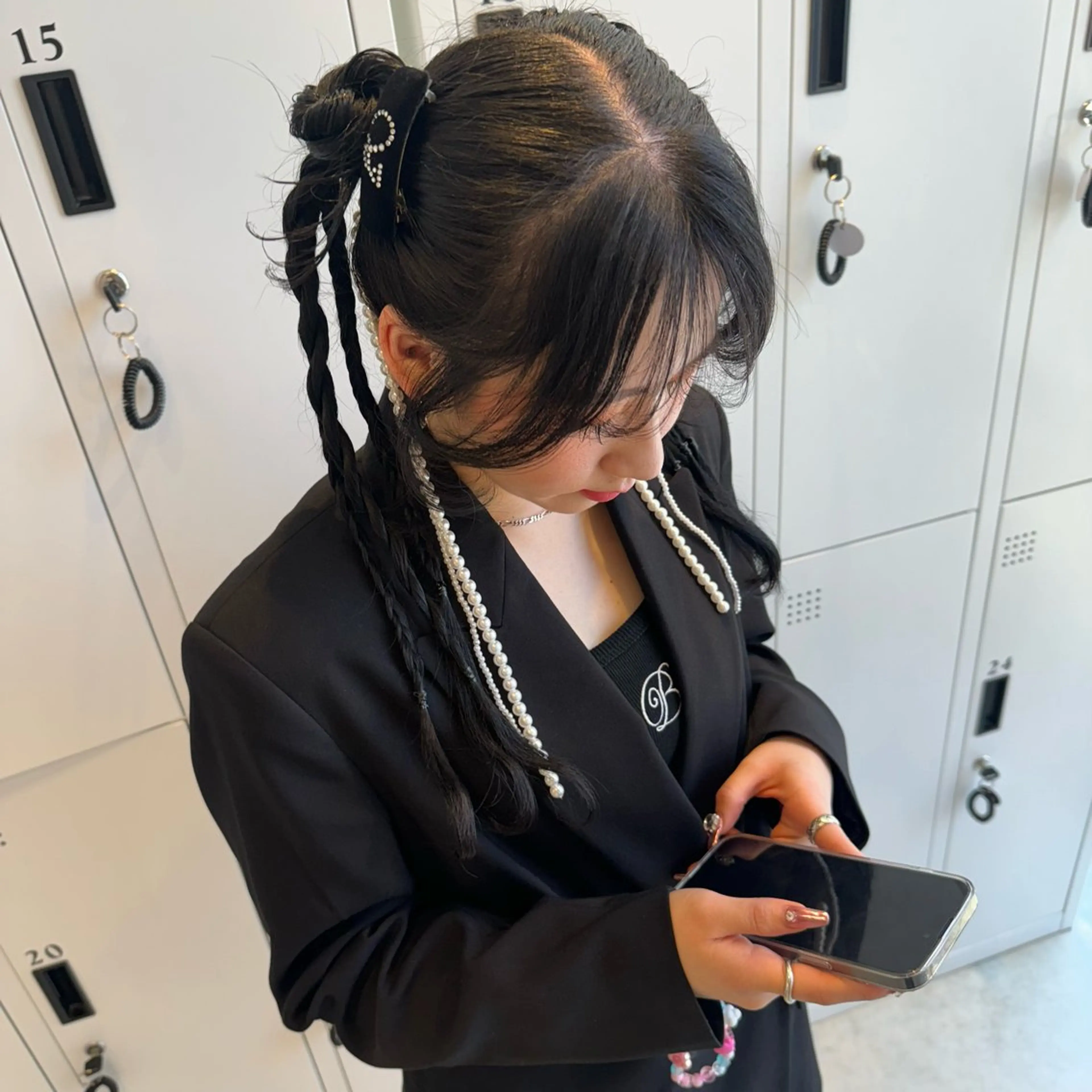 ロング ヘアアレンジ 韓国風ヘア 透明感カラー✨艶髪 制作🌱山根あゆみのヘアスタイル