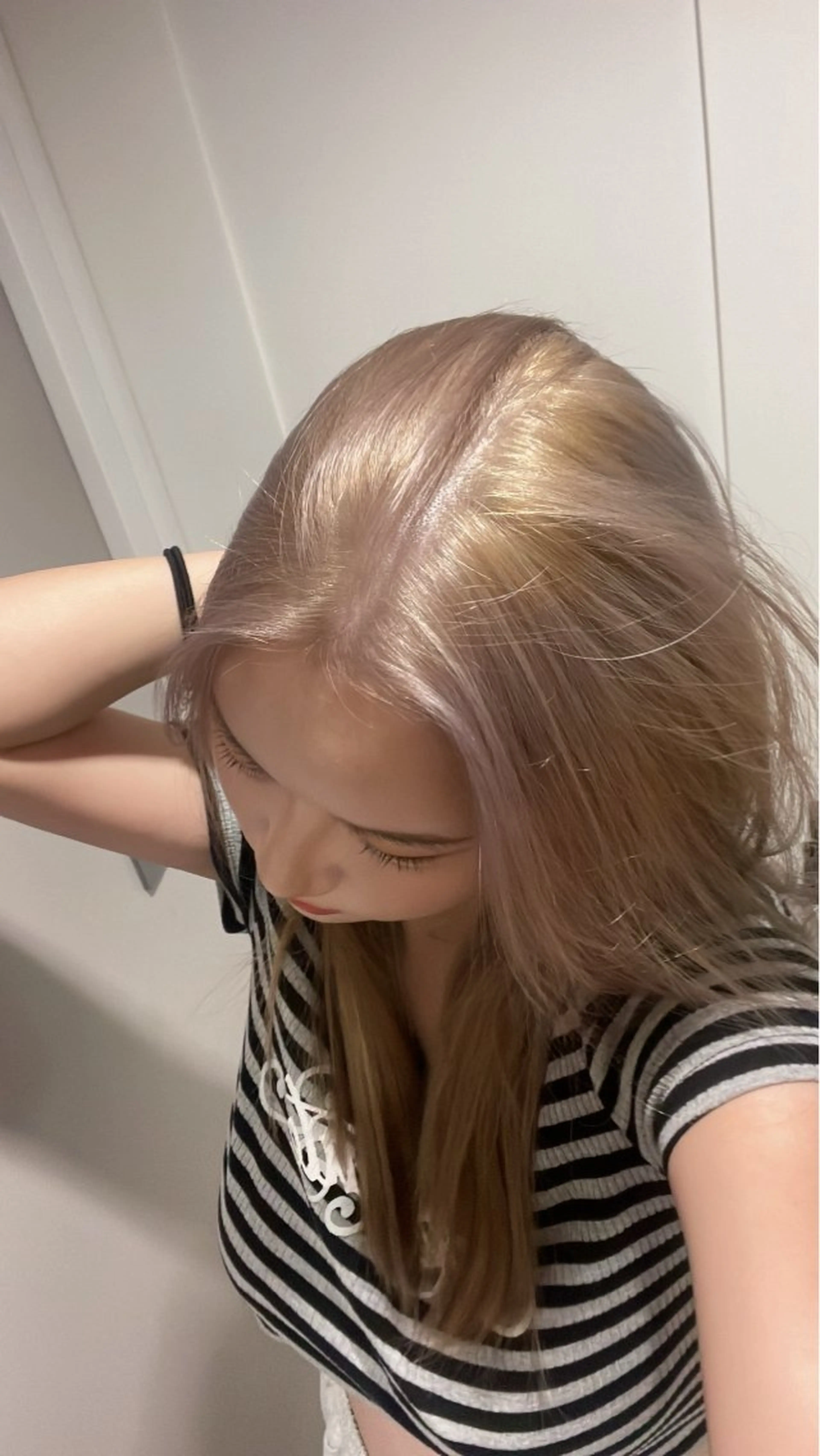 ロング カラー 透明感カラー EIGHT mana 海外グレージュ🥥のヘアスタイル