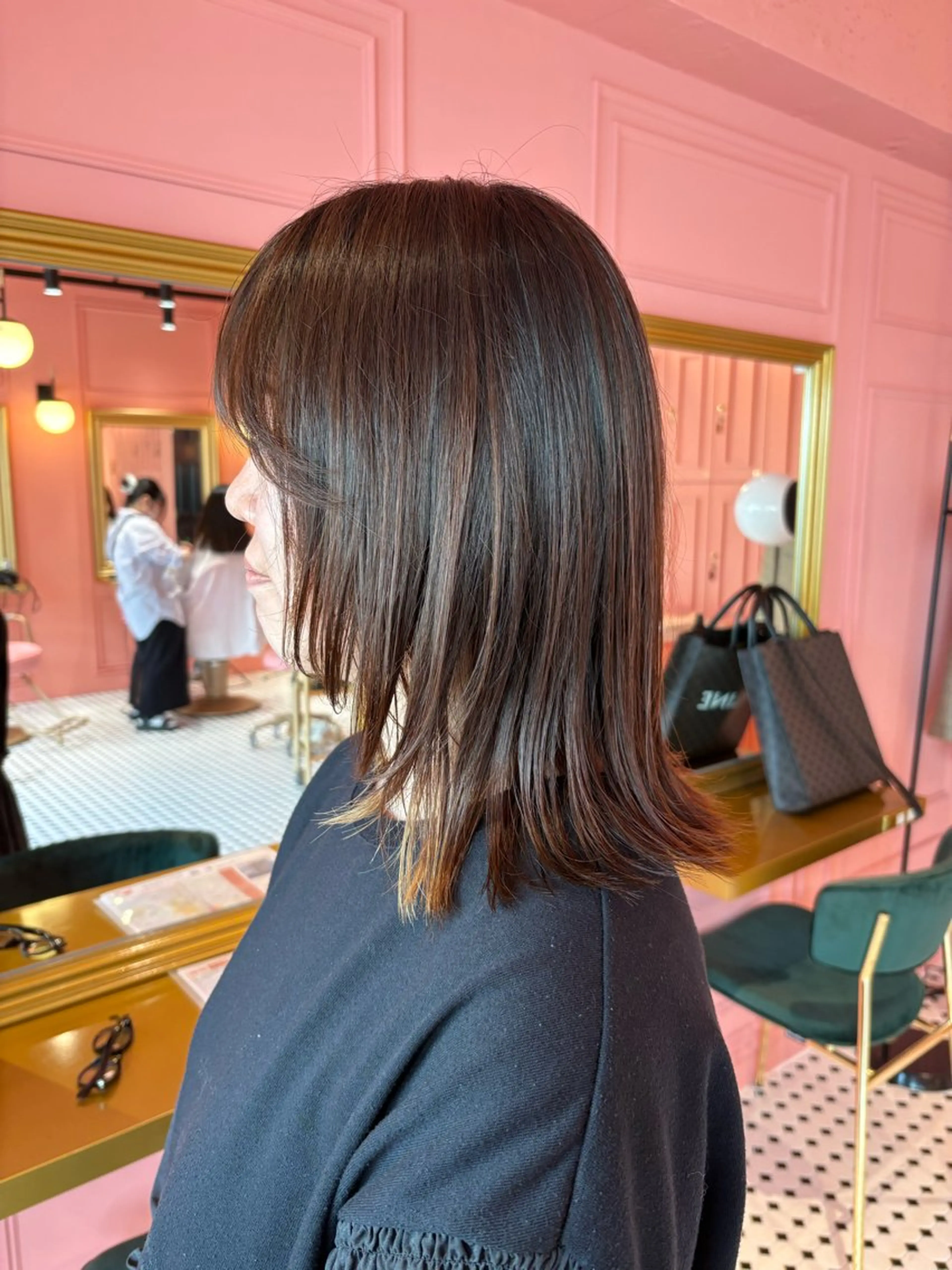 セミロング 顔まわりレイヤー 顔周りカット レイヤーカット organic + eco所属・高橋 あゆみのヘアスタイル