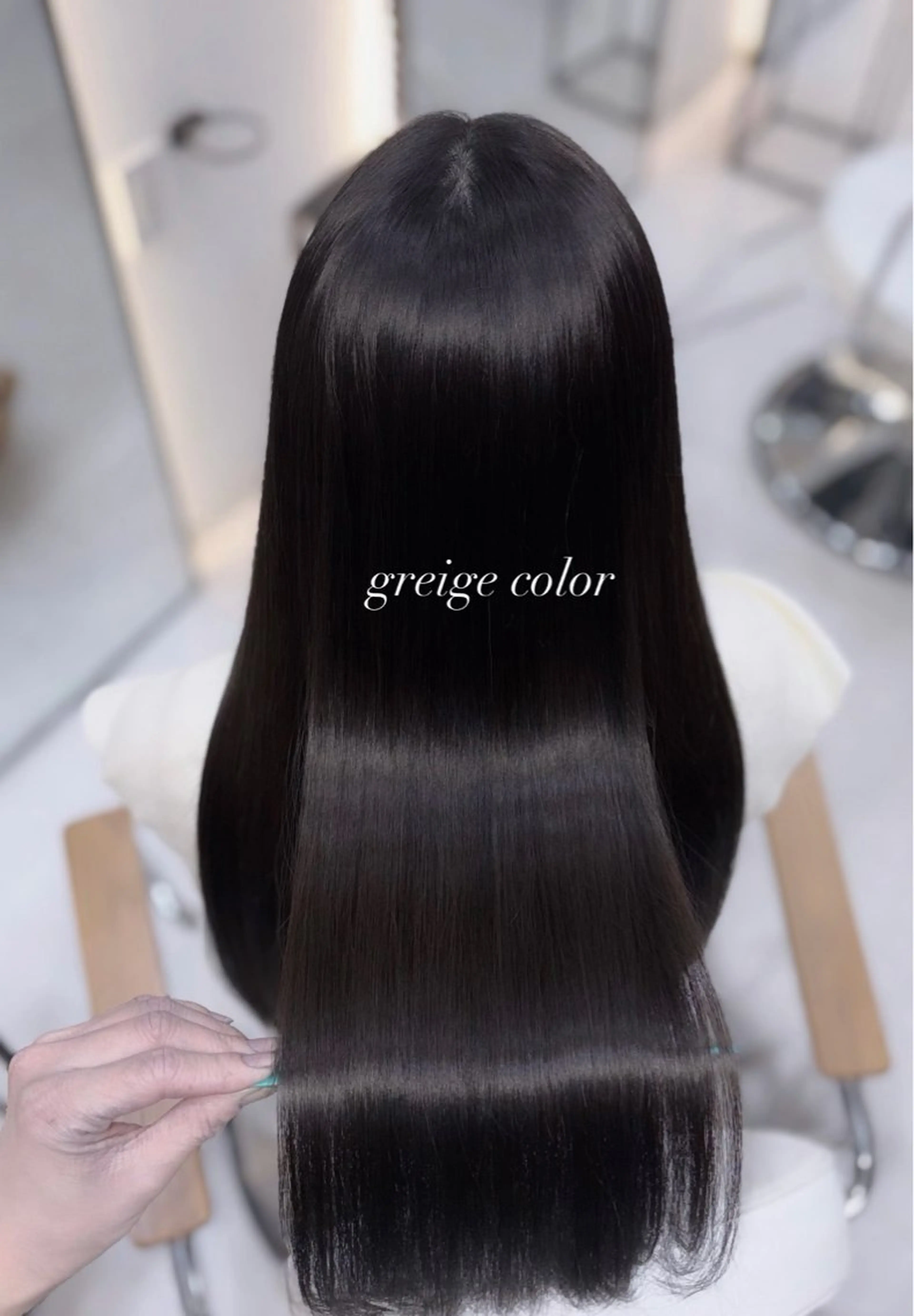 ロング カラー 透明感カラー グレージュ 顔周りカット カット ヘアカラー トリートメント 艶髪・透明感カラー・ 韓国ヘア・Yuriのヘアスタイル