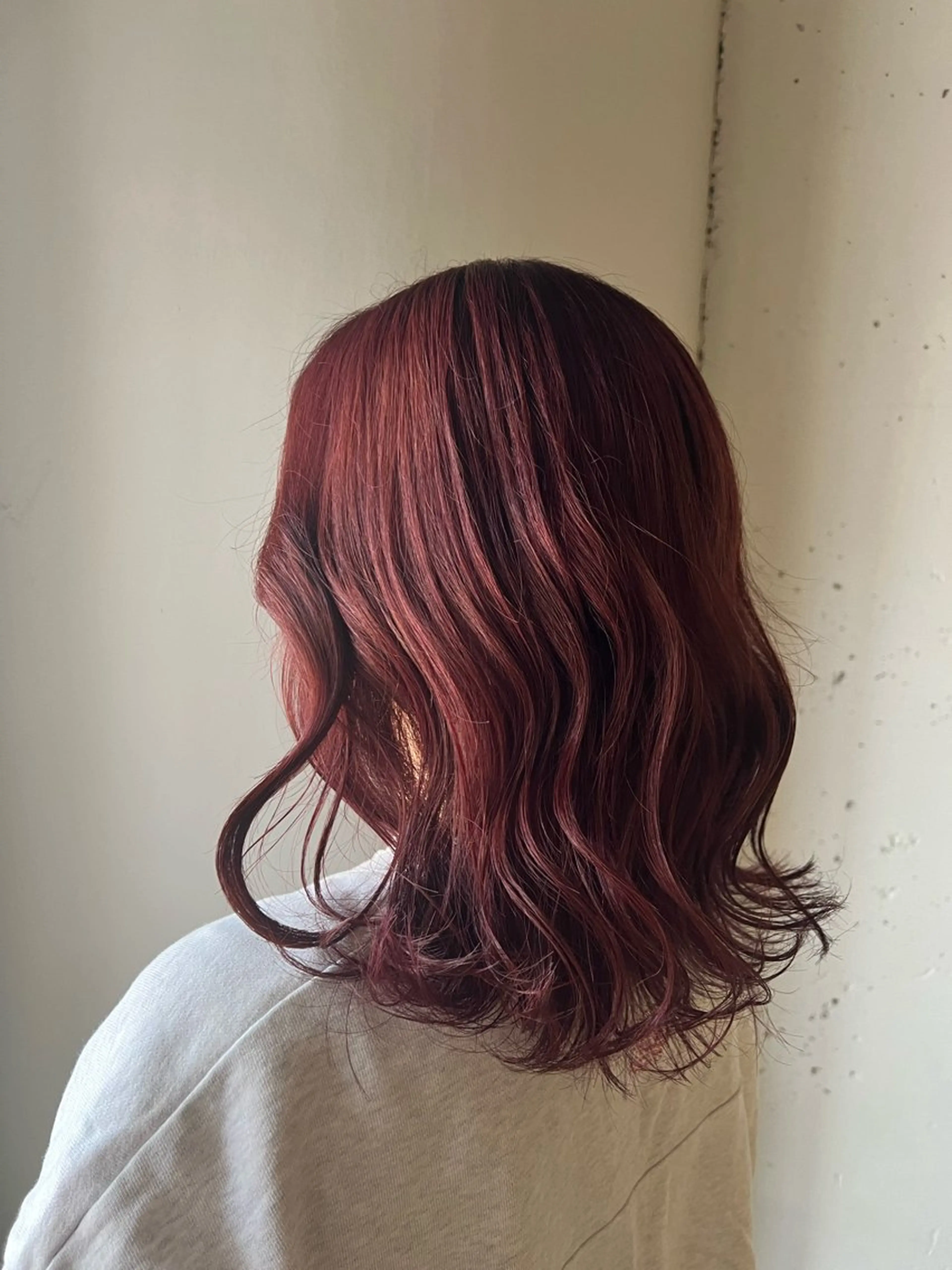 ミディアム カラー ブリーチ ブラウンカラー レッドカラー レッドブラウン ヘアカラー トリートメント ヘッドスパ カラースペシャリスト しょう🧑🏼‍🎨のヘアスタイル