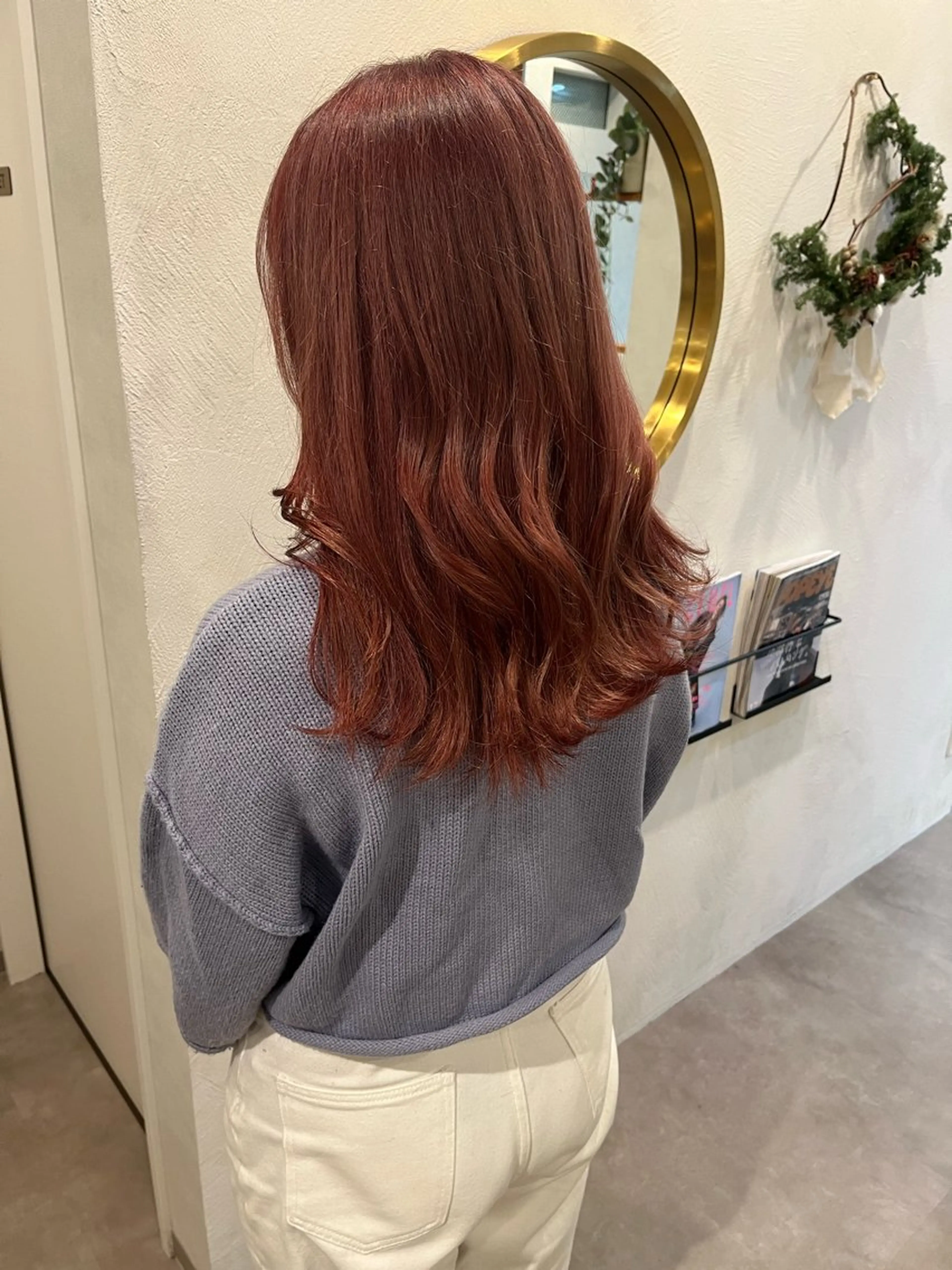 ロング カラー ベージュカラー ブリーチ ピンクカラー Lita./ 大賀ひかり🧁🫧のヘアスタイル